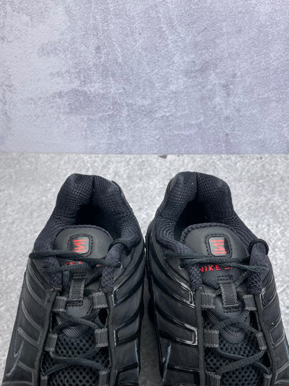 Nike Shox TL Black - buty sportowe, zapiętki butów