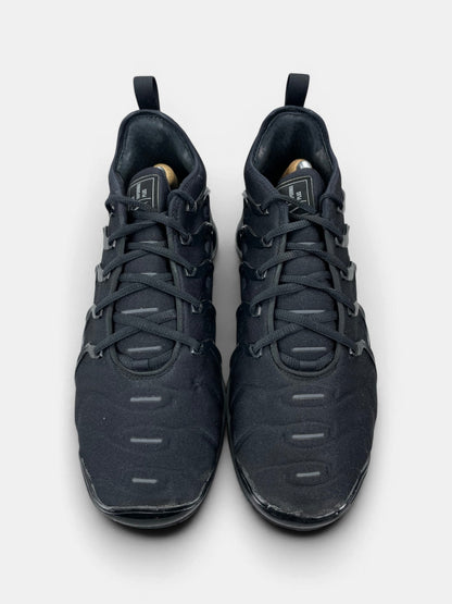 Nike Air VaporMax Plus Triple Black — buty sportowe męskie w bardzo dobrym stanie rozmiar 45.5, widok z góry