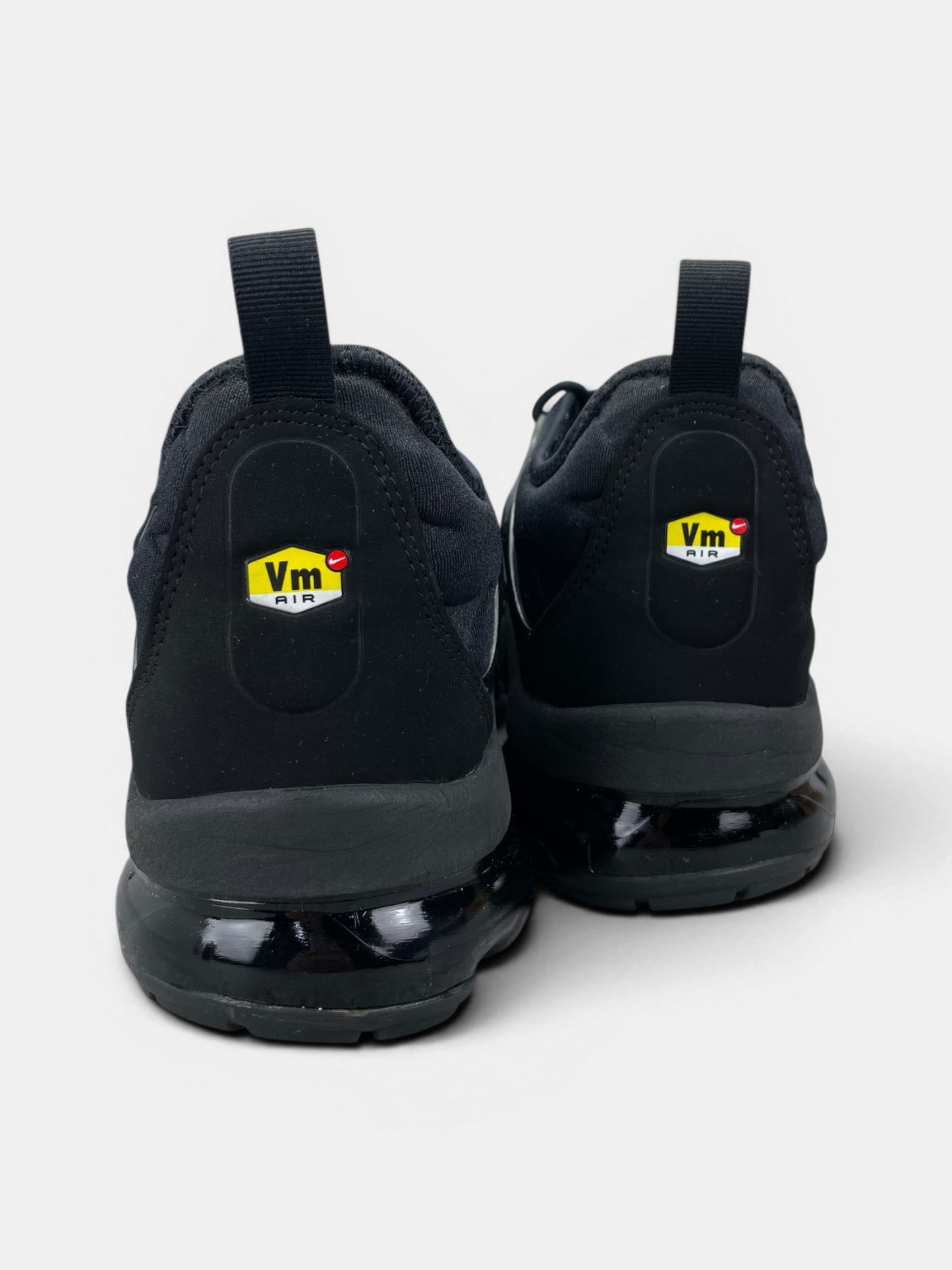 Nike Air VaporMax Plus Triple Black — buty sportowe męskie w bardzo dobrym stanie rozmiar 45.5, widok z tyłu