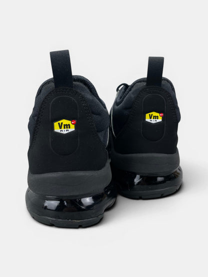 Nike Air VaporMax Plus Triple Black — buty sportowe męskie w bardzo dobrym stanie rozmiar 45.5, widok z tyłu