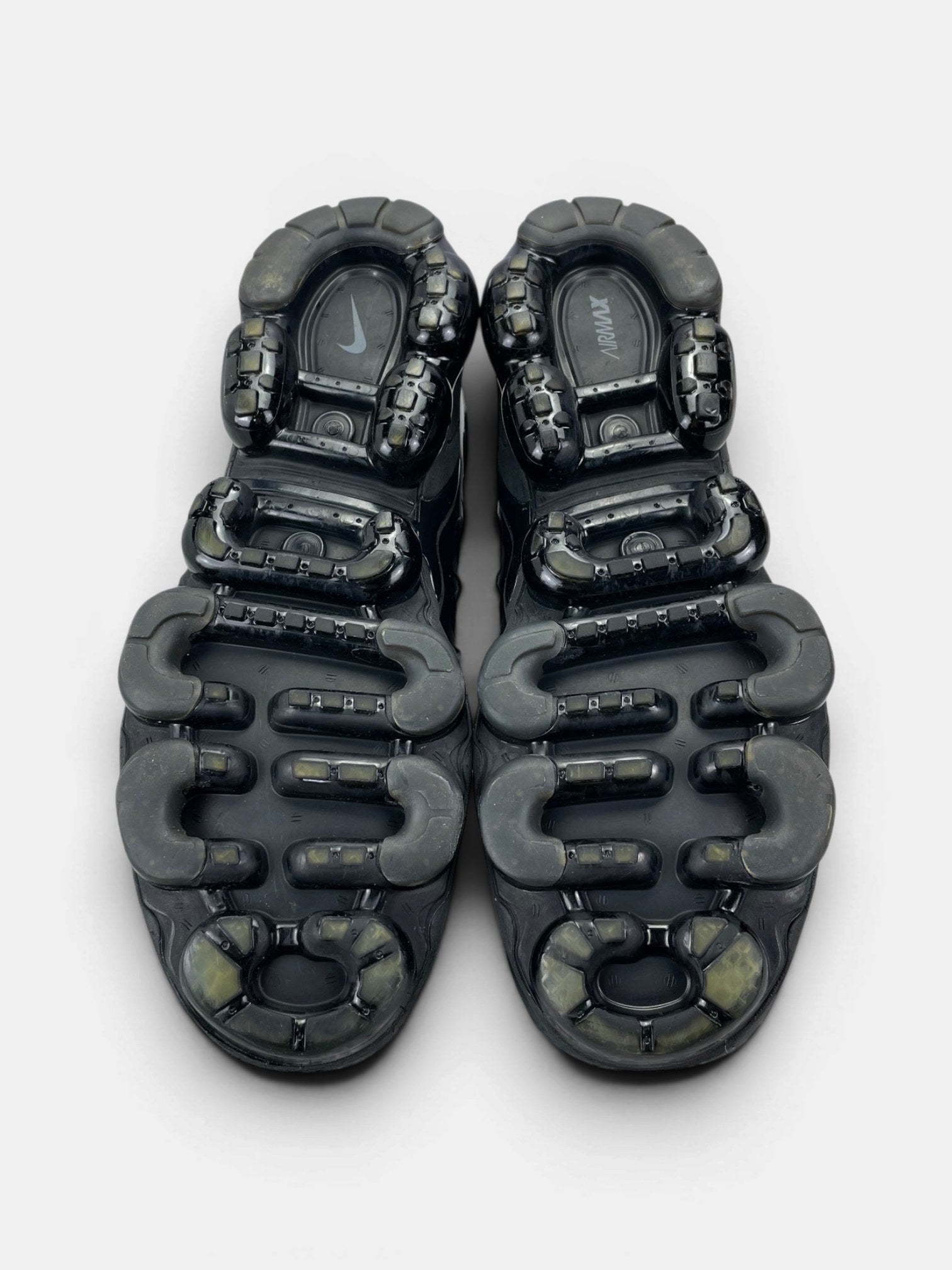 Nike Air VaporMax Plus Triple Black — buty sportowe męskie w bardzo dobrym stanie rozmiar 45.5, podeszwa
