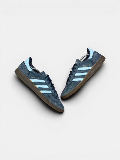 Adidas Spezial Collegiate Navy — buty sportowe męskie w bardzo dobrym stanie rozmiar 46 2/3, widok z góry na zewnętrzną stronę butów