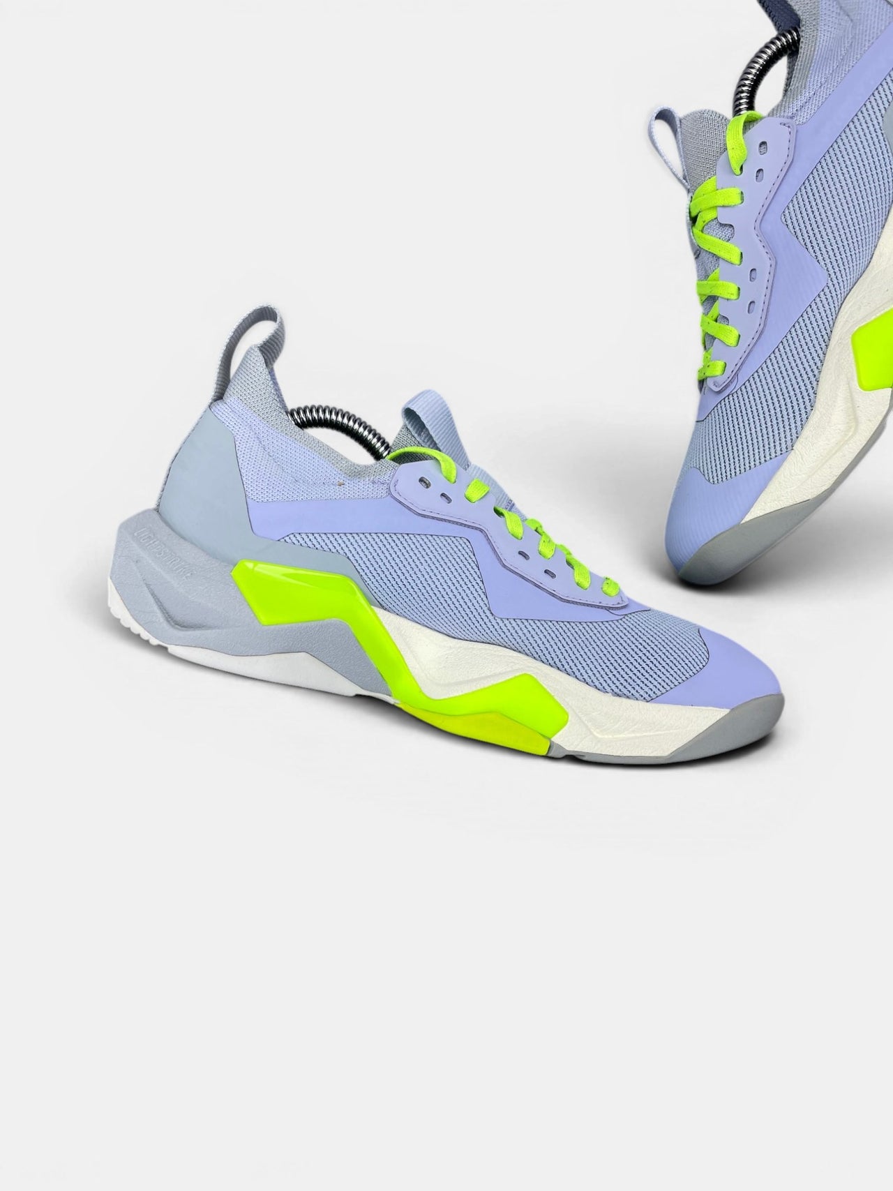 Adidas Rapidmove ADV 2 — buty sportowe damskie w bardzo dobrym stanie rozmiar 38, wewnętrzny panel lewego buta