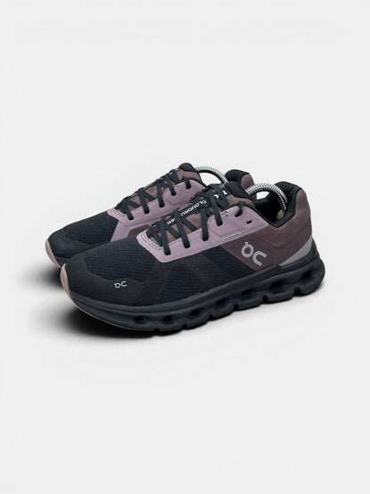 On Cloudrunner — buty sportowe damskie w bardzo dobrym stanie rozmiar 38.5, widok z boku