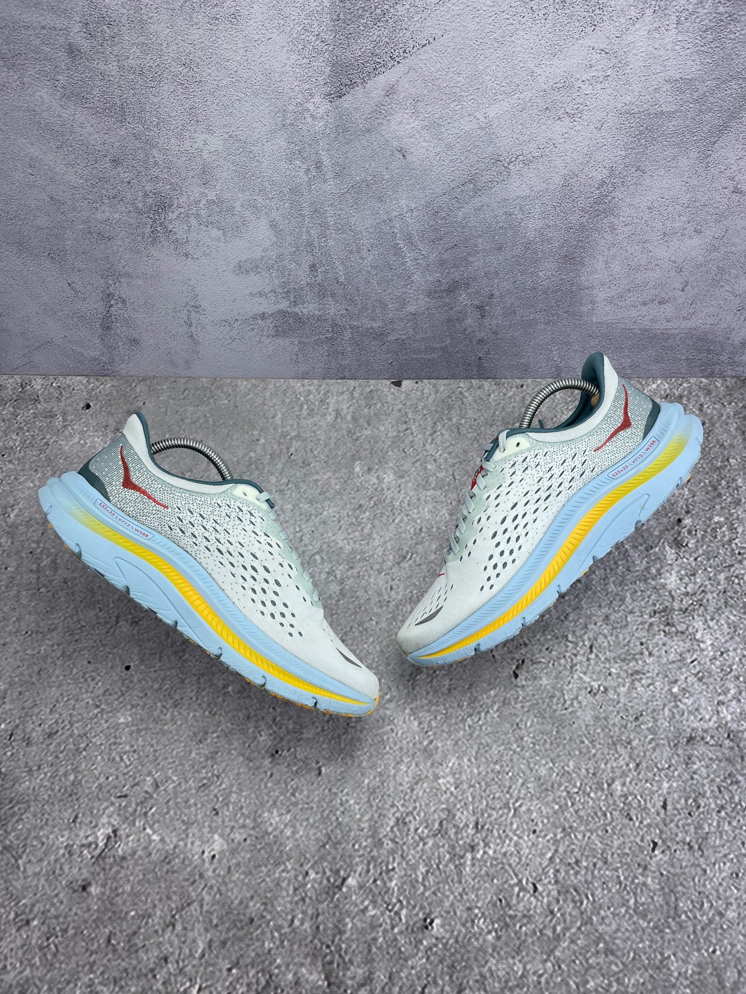 Hoka Kawana Ice Flow Goblin Blue - buty sportowe, zewnętrzny panel prawego buta