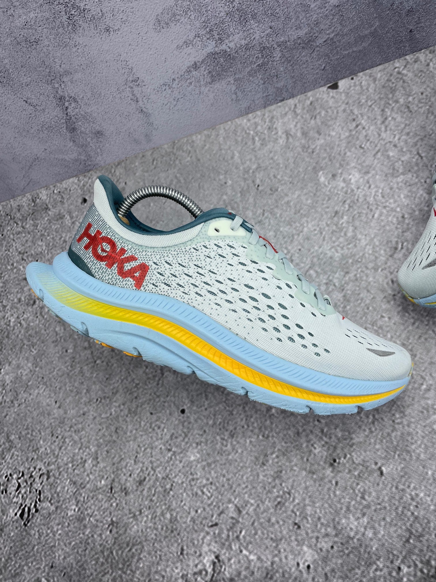 Hoka Kawana Ice Flow Goblin Blue - buty sportowe, zewnętrzny panel lewego buta