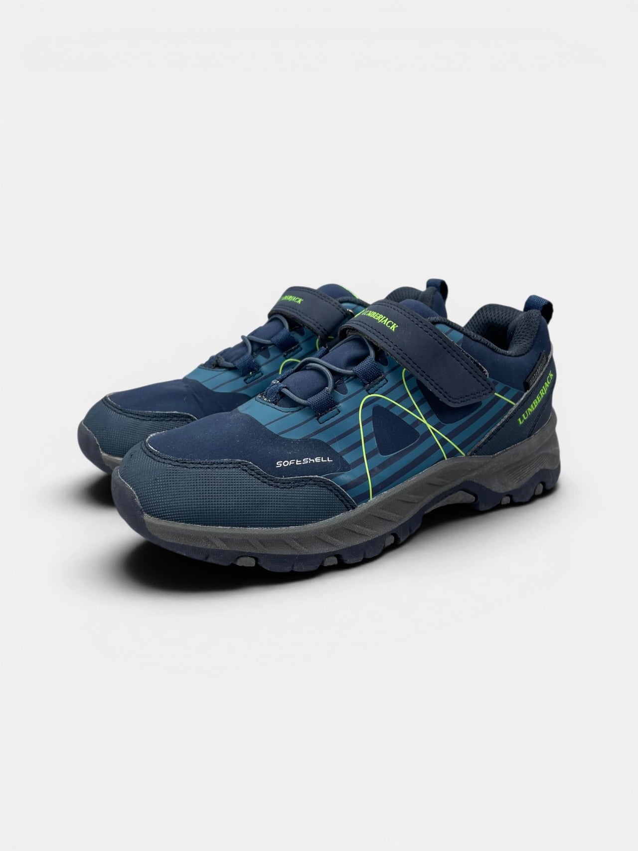 Lumberjack Trekking Shoes — buty sportowe dziecięce w bardzo dobrym stanie rozmiar 33, widok z boku