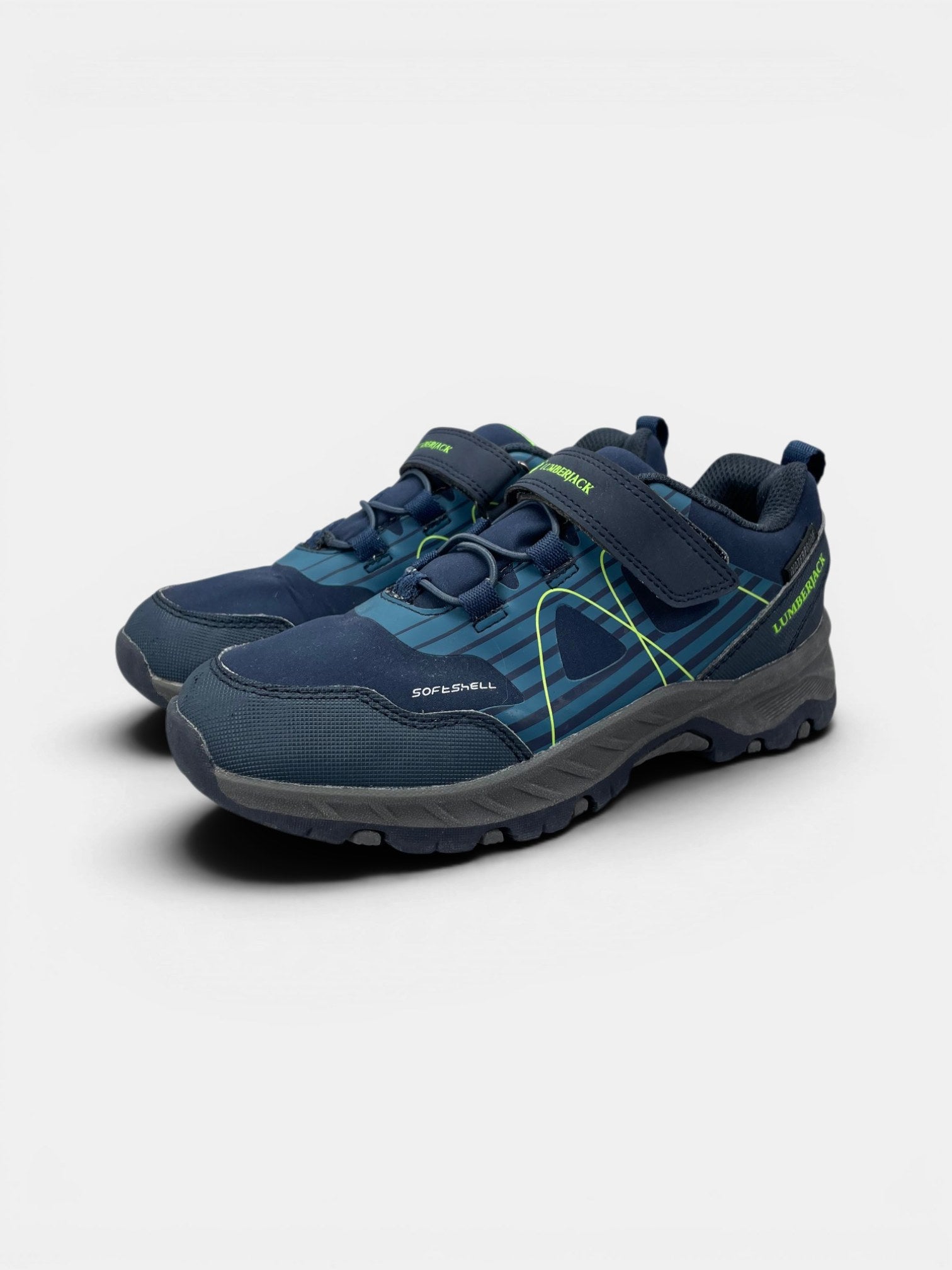 Lumberjack Trekking Shoes — buty sportowe dziecięce w bardzo dobrym stanie rozmiar 33, widok z boku