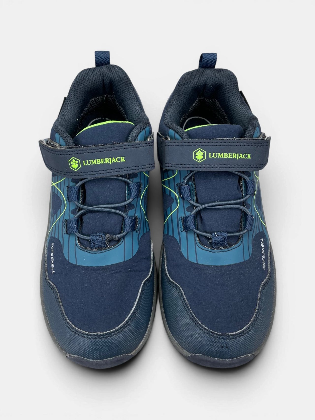 Lumberjack Trekking Shoes — buty sportowe dziecięce w bardzo dobrym stanie rozmiar 33, zewnętrzny panel prawego buta