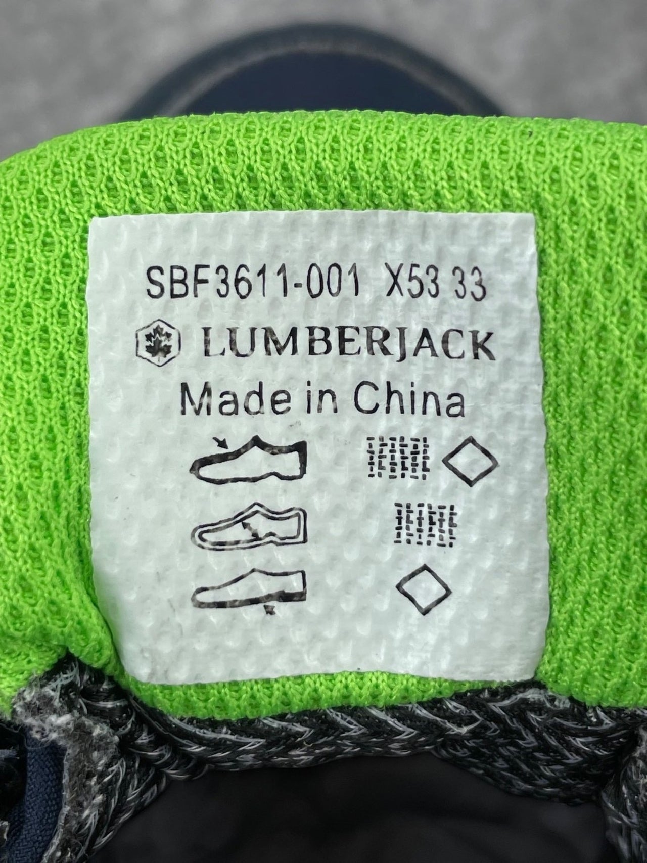 Lumberjack Trekking Shoes — buty sportowe dziecięce w bardzo dobrym stanie rozmiar 33, wewnętrzny panel prawego buta