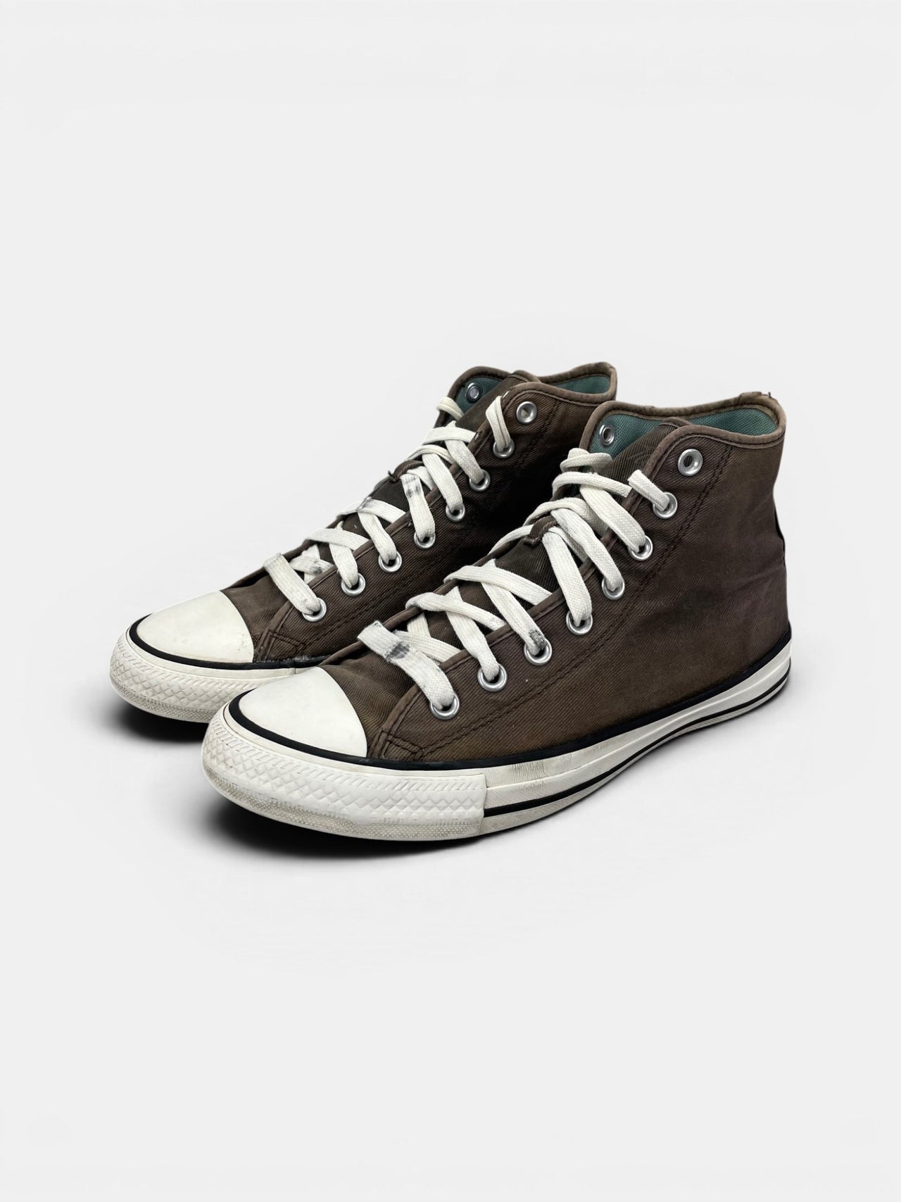 Converse Chuck Taylor All Star — buty sportowe męskie w bardzo dobrym stanie rozmiar 41.5, widok z boku