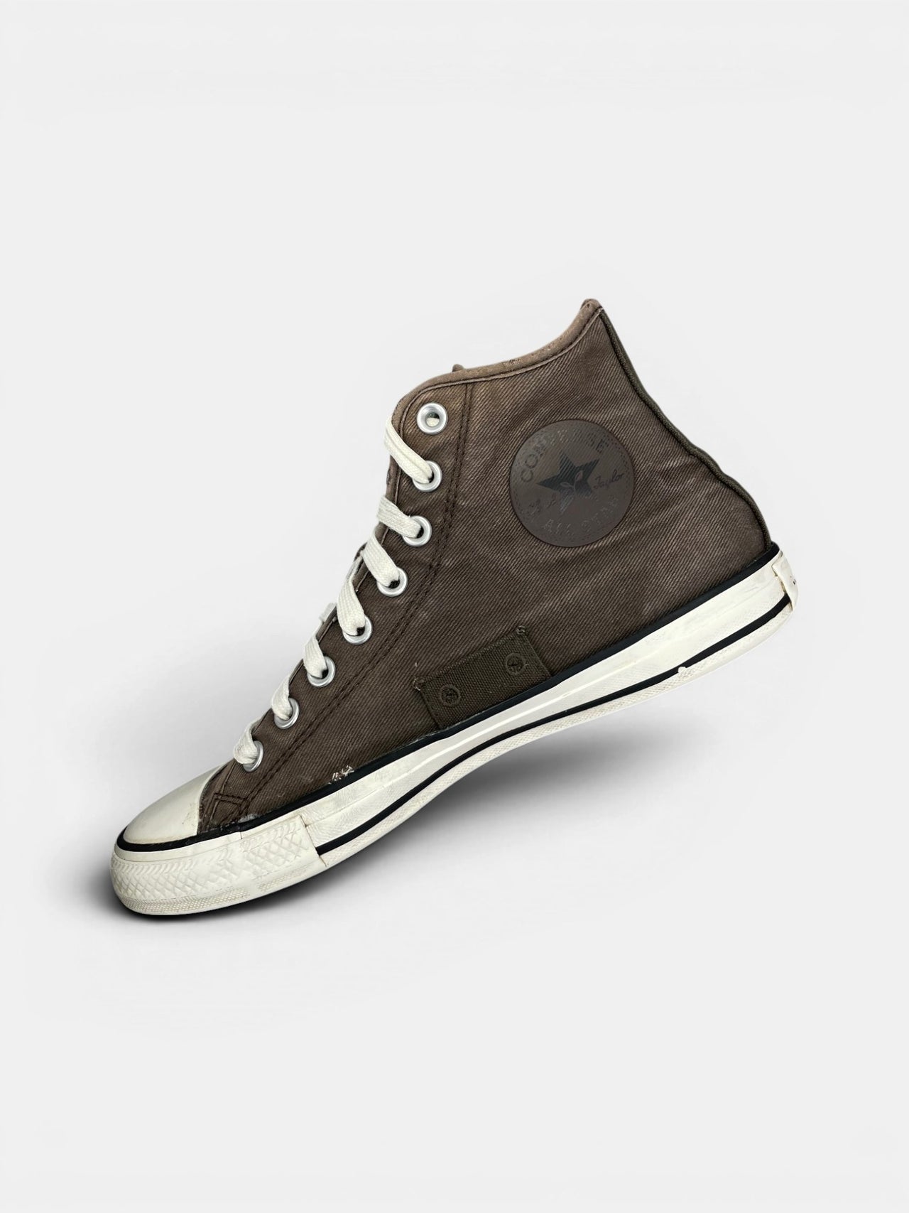Converse Chuck Taylor All Star — buty sportowe męskie w bardzo dobrym stanie rozmiar 41.5, wewnętrzny panel prawego buta