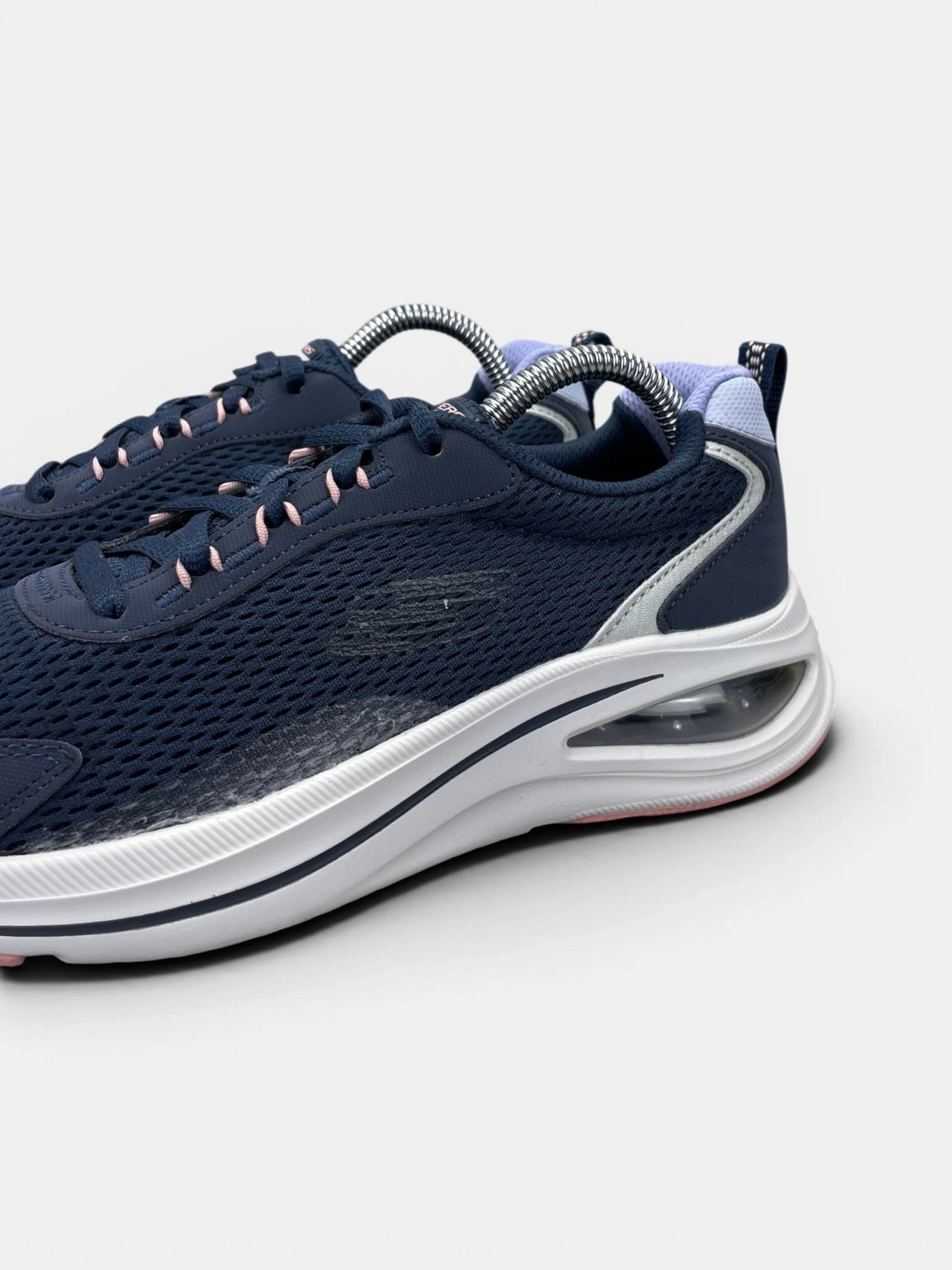 Skechers Sneakers — buty sportowe damskie w bardzo dobrym stanie rozmiar 36.5, opcjonalne zdjęcie 1