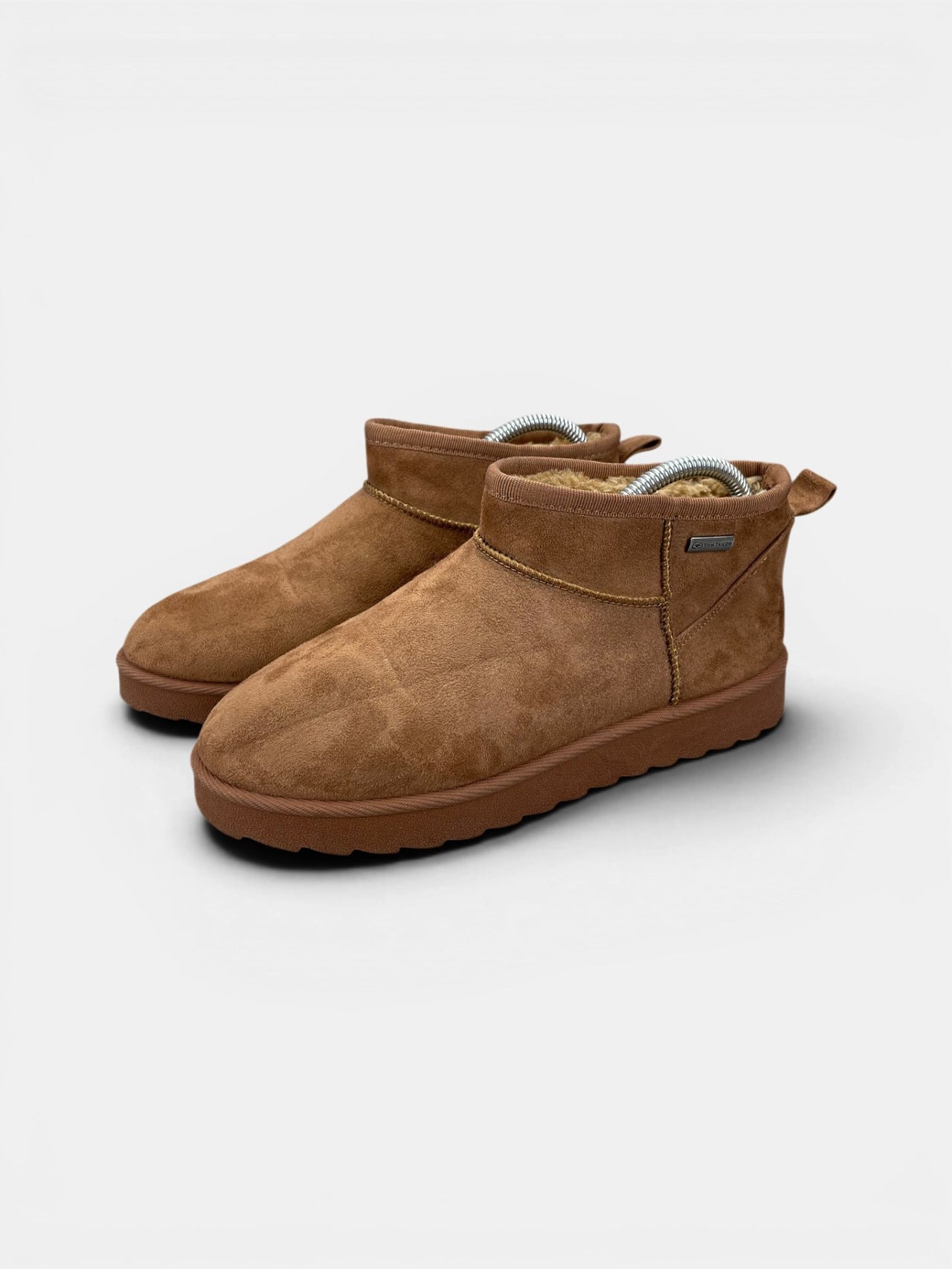 Tom Tailor Suede Boots — buty zimowe damskie w bardzo dobrym stanie rozmiar 38, widok z boku