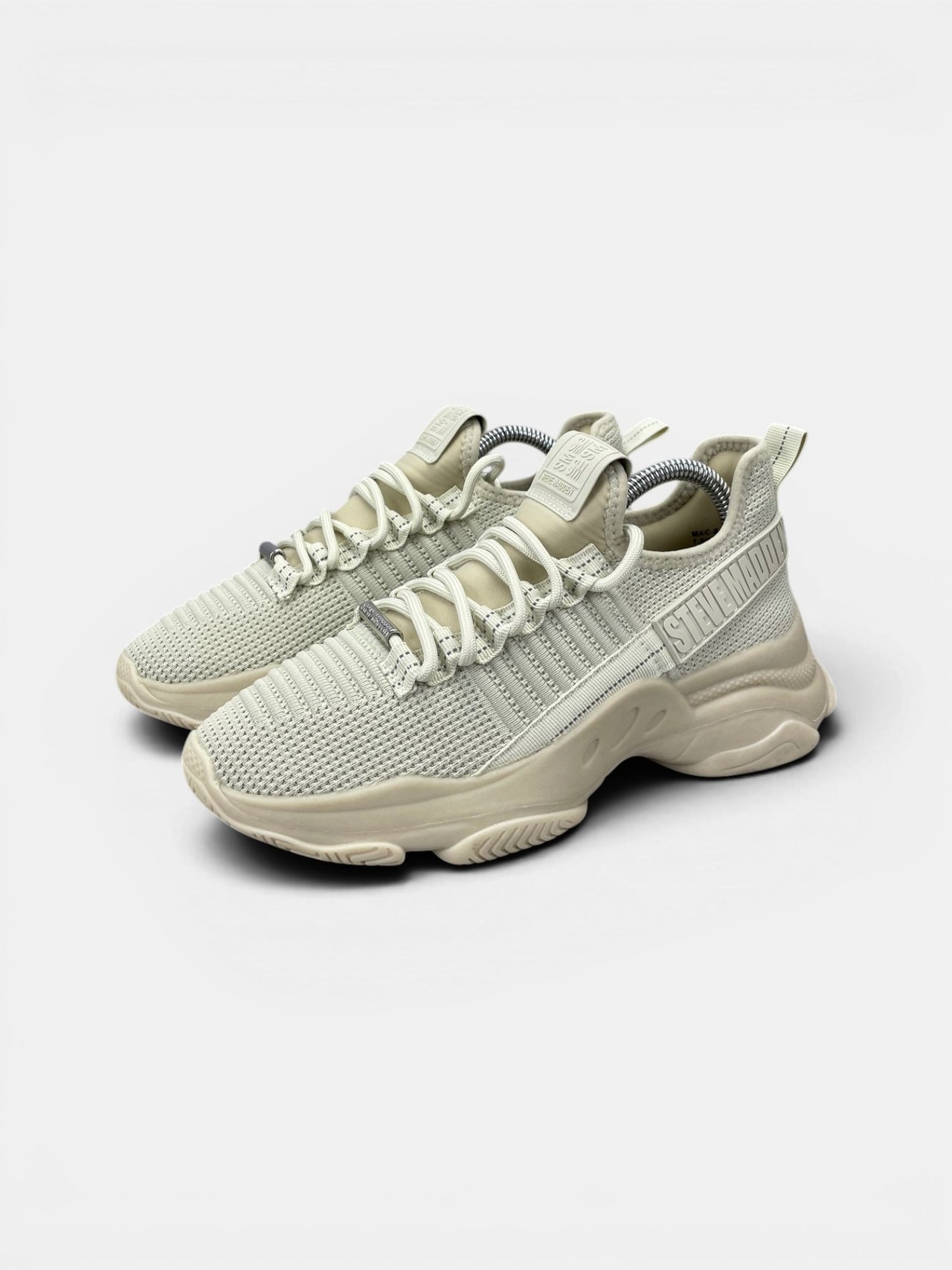 Steve Madden Sneakers — buty sportowe damskie w bardzo dobrym stanie rozmiar 38, widok z boku