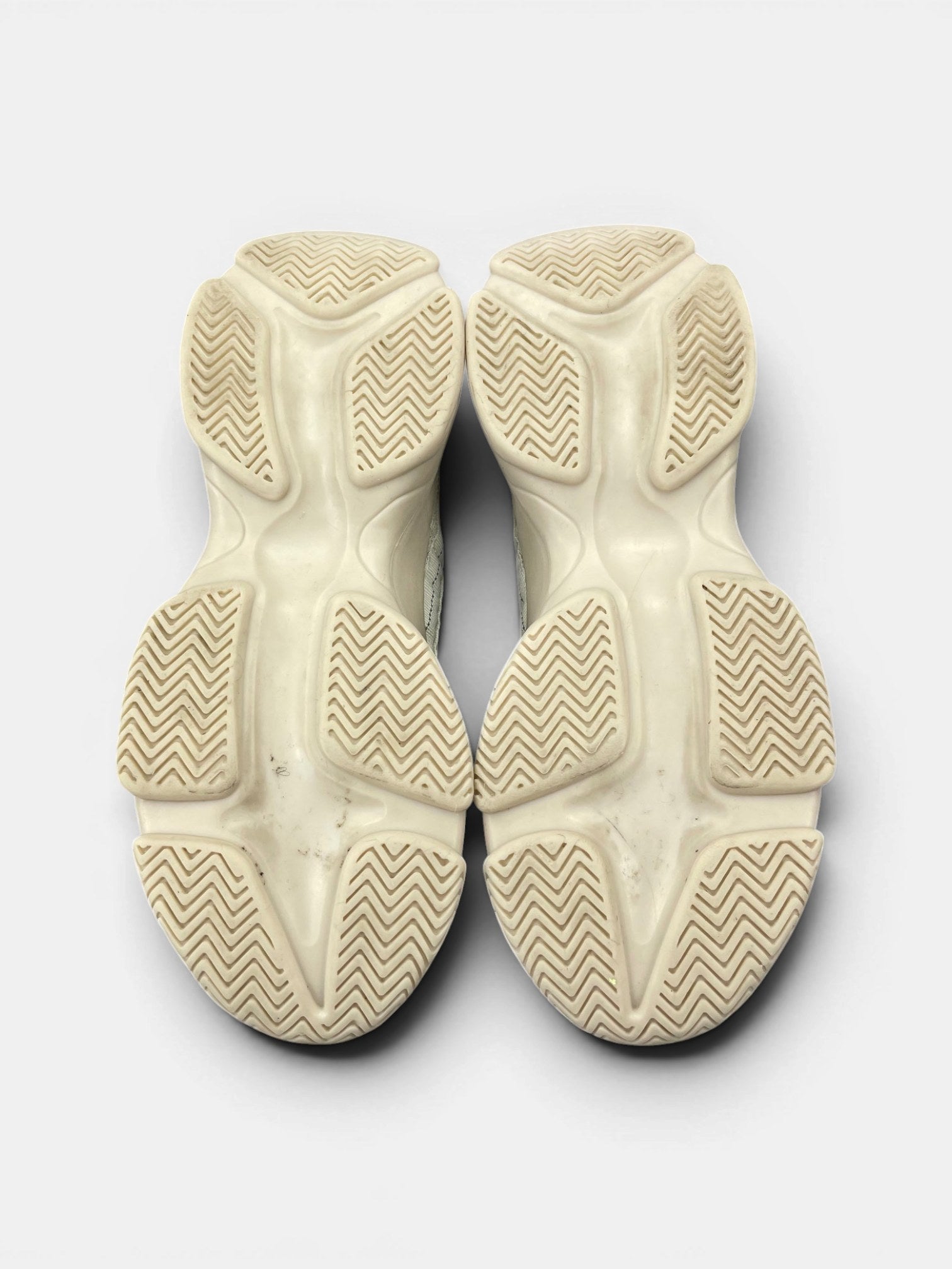 Steve Madden Sneakers — buty sportowe damskie w bardzo dobrym stanie rozmiar 38, podeszwa