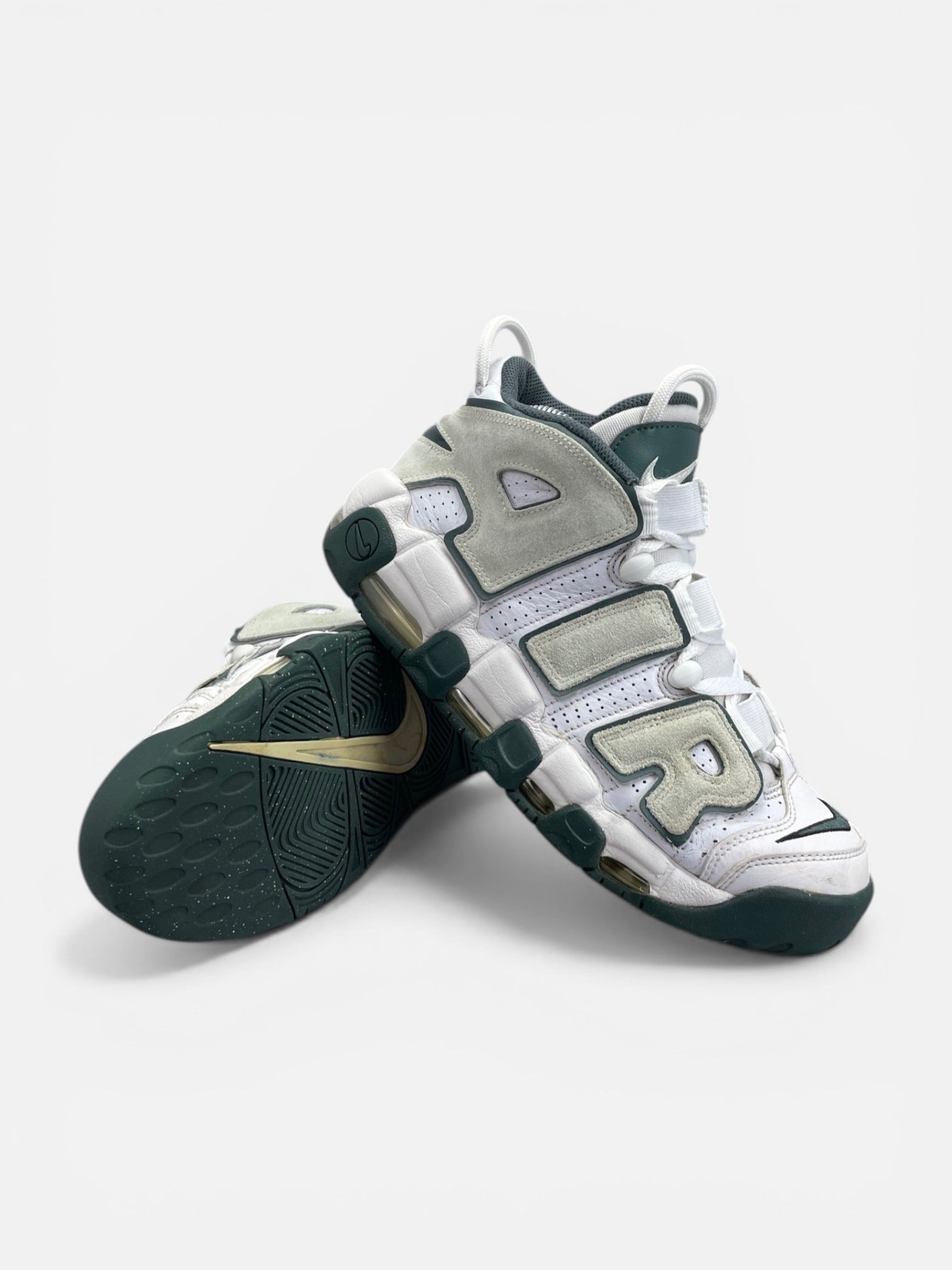 Nike Air More Uptempo '96 Vintage Green - buty sportowe, boczny profil