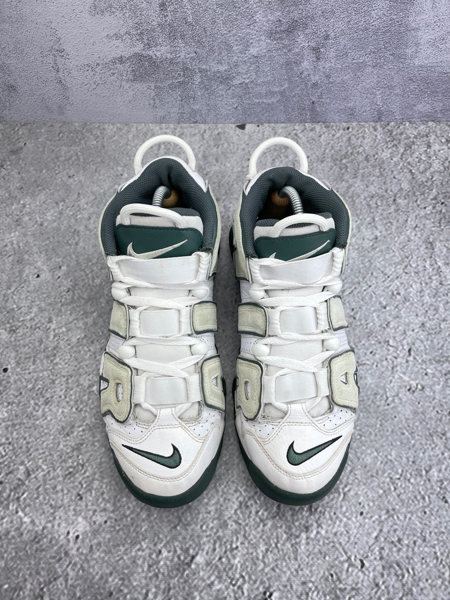 Nike Air More Uptempo '96 Vintage Green - buty sportowe, widok z góry