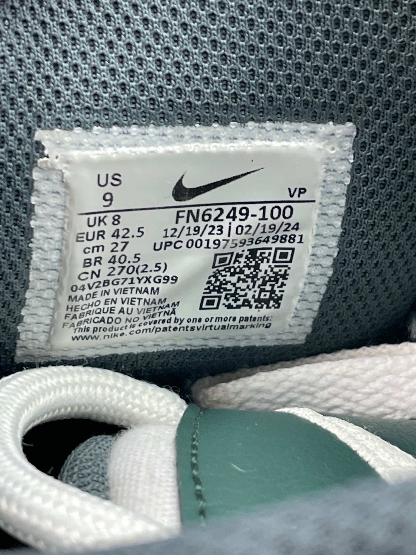 Nike Air More Uptempo '96 Vintage Green - buty sportowe, metka