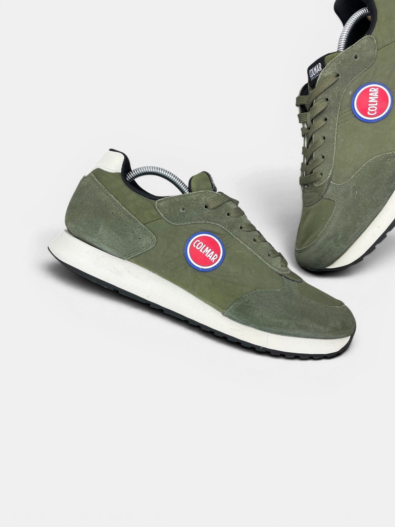 Colmar Originals — buty sportowe męskie w bardzo dobrym stanie rozmiar 45, zewnętrzny panel prawego buta