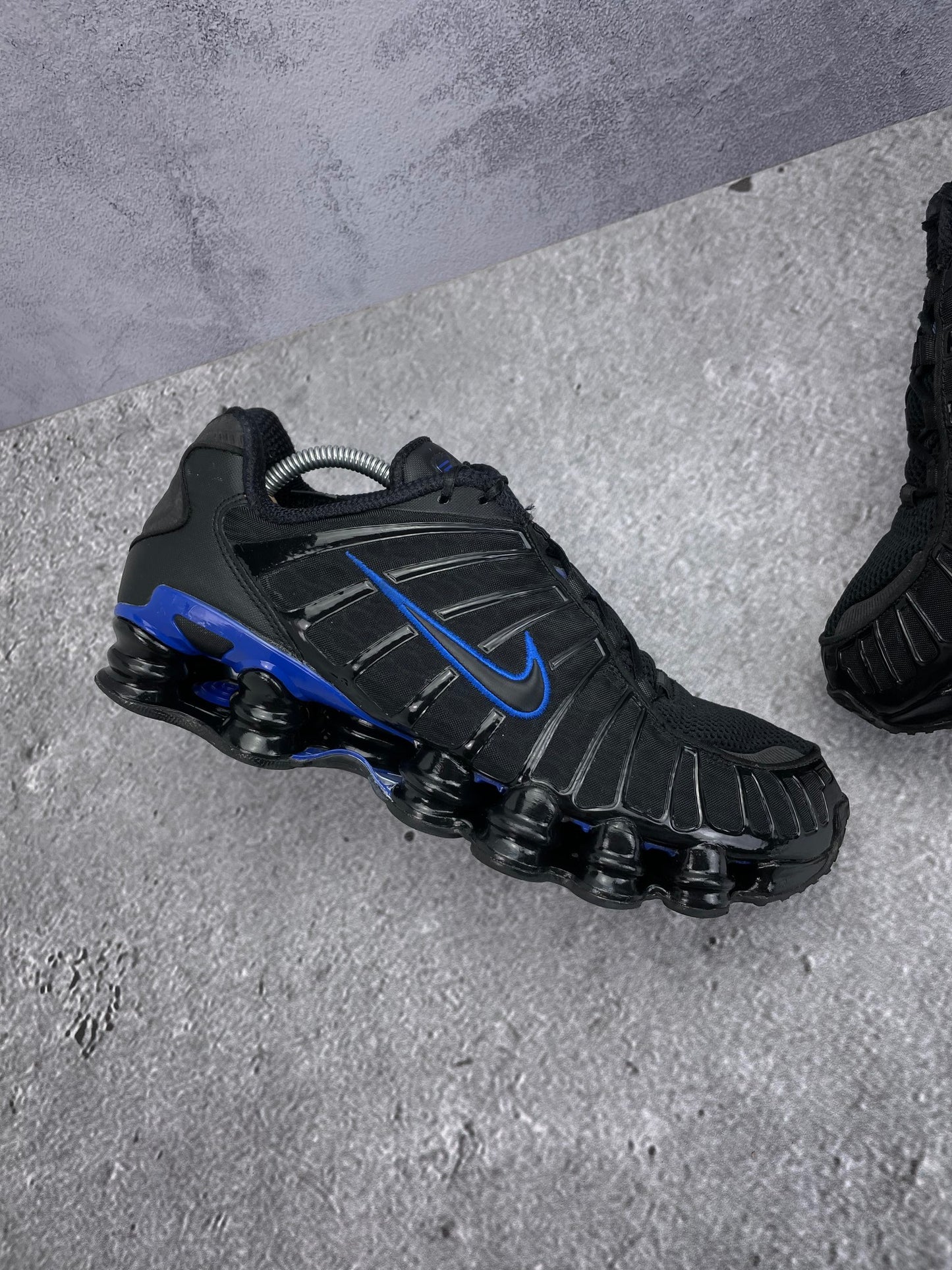Nike Shox TL Black Racer Blue - buty sportowe, zewnętrzny panel lewego buta