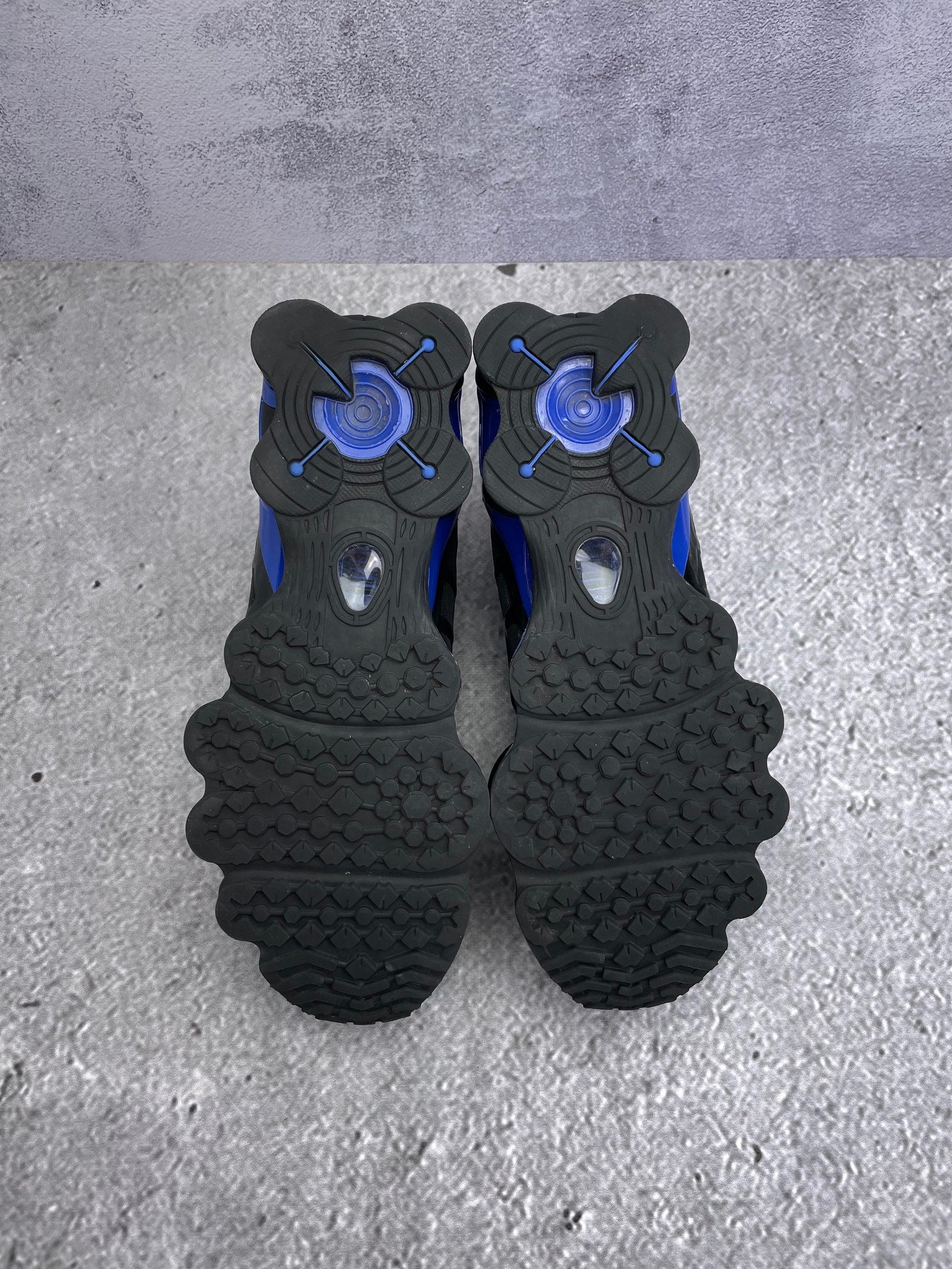 Nike Shox TL Black Racer Blue - buty sportowe, podeszwa