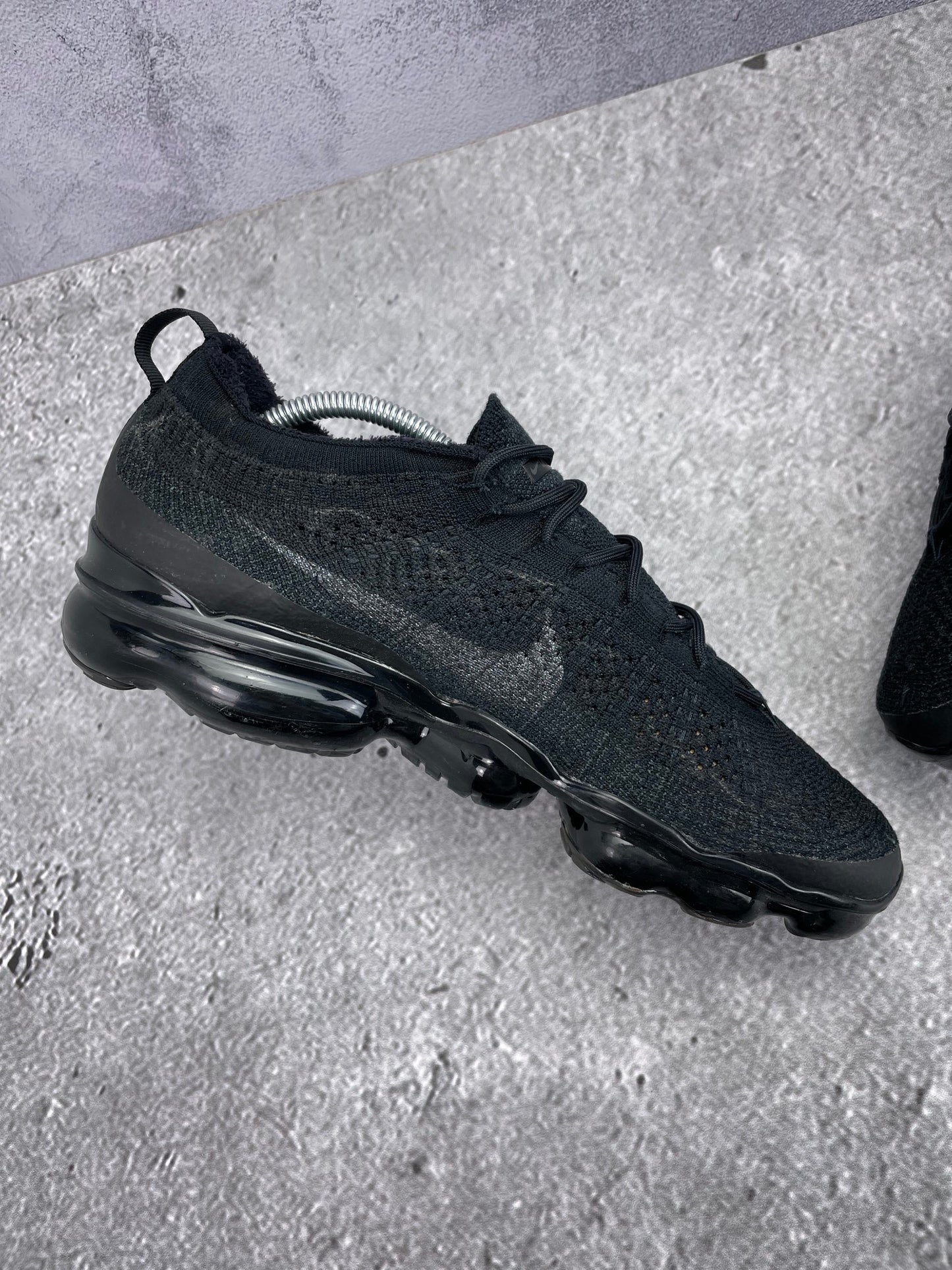 Nike Air VaporMax 2023 Flyknit Triple Black - buty sportowe, wewnętrzny panel lewego buta