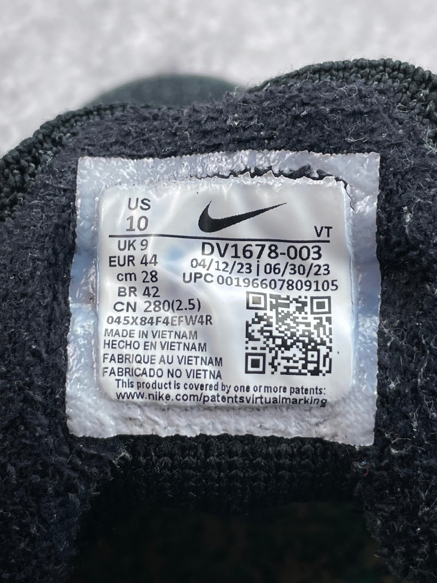 Nike Air VaporMax 2023 Flyknit Triple Black - buty sportowe, metka