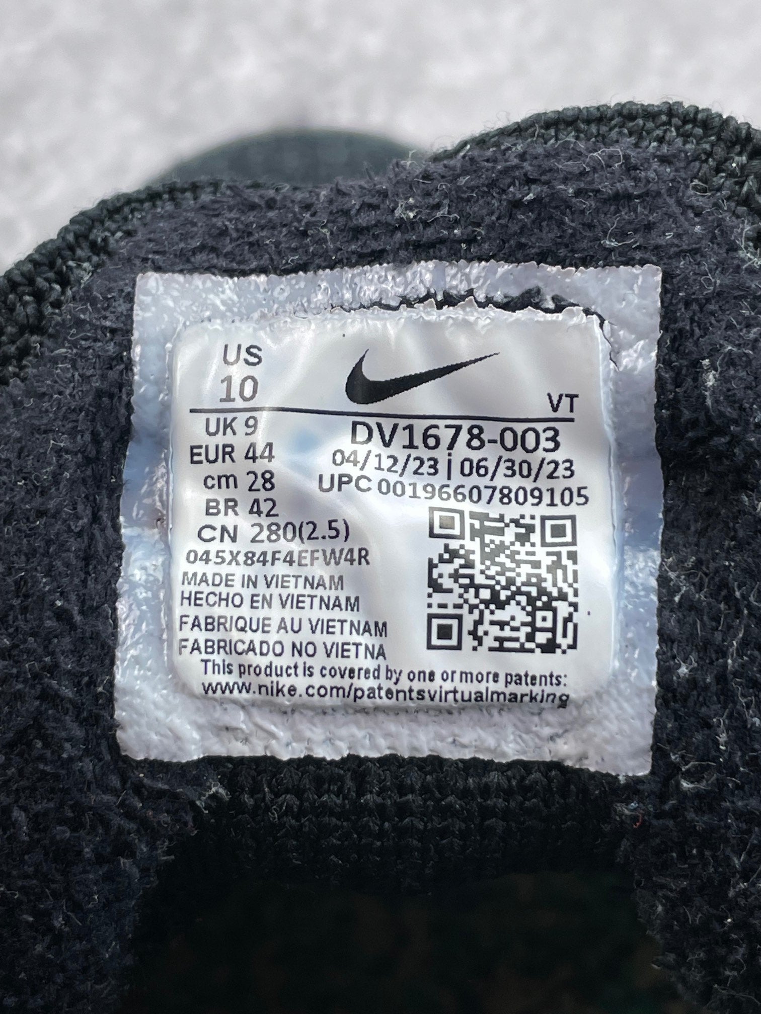 Nike Air VaporMax 2023 Flyknit Triple Black - buty sportowe, metka