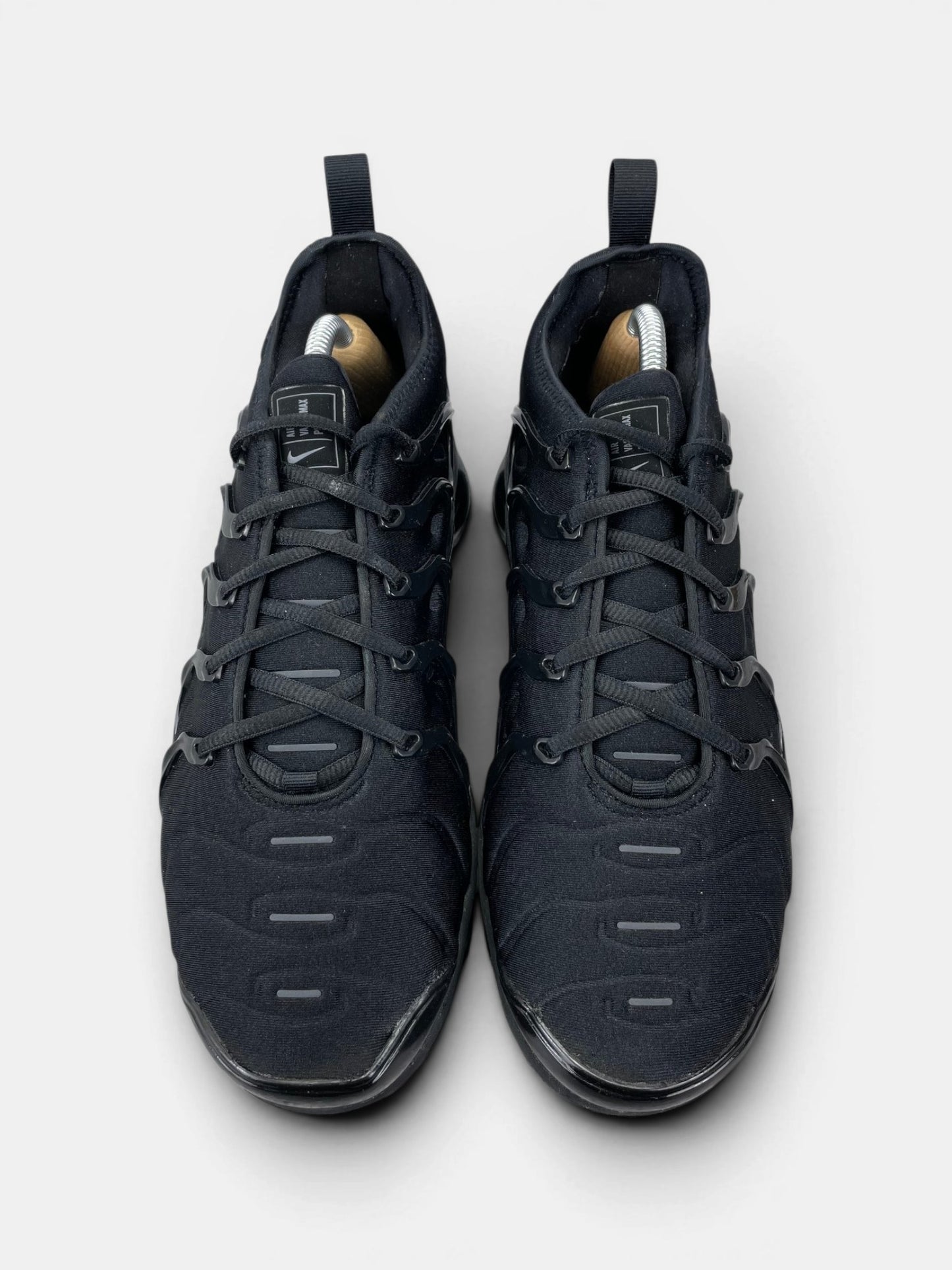 Nike Air VaporMax Plus Triple Black — buty sportowe męskie w bardzo dobrym stanie rozmiar 44, widok z góry