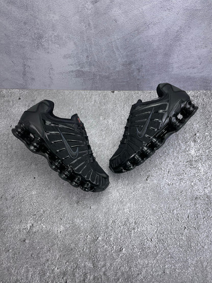 Nike Shox TL Black - buty sportowe, widok z góry na zewnętrzną stronę butów