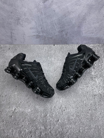 Nike Shox TL Black - buty sportowe, zewnętrzny panel prawego buta