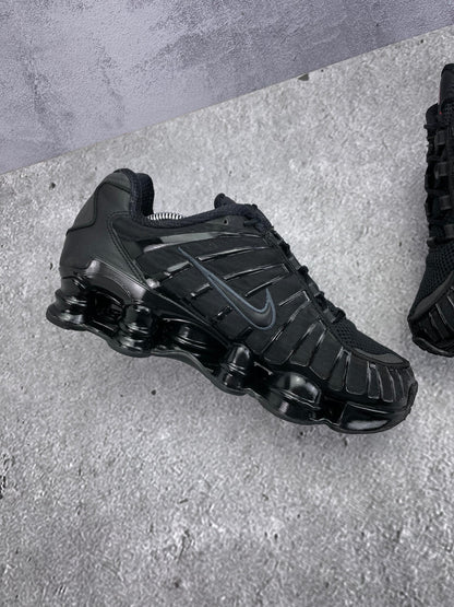 Nike Shox TL Black - buty sportowe, wewnętrzny panel lewego buta
