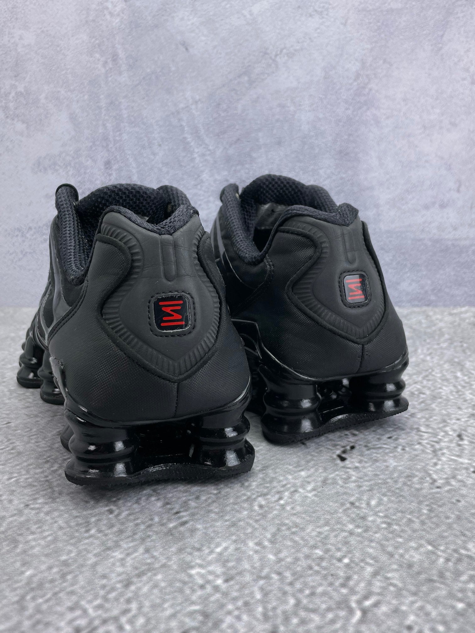 Nike Shox TL Black - buty sportowe, widok z tyłu
