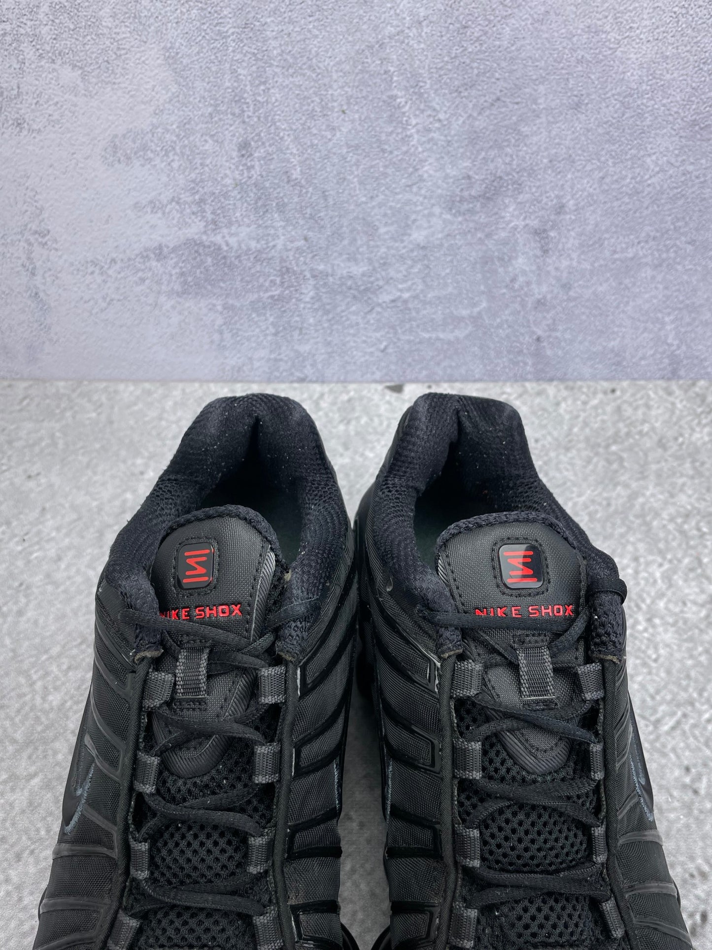 Nike Shox TL Black - buty sportowe, zapiętki butów
