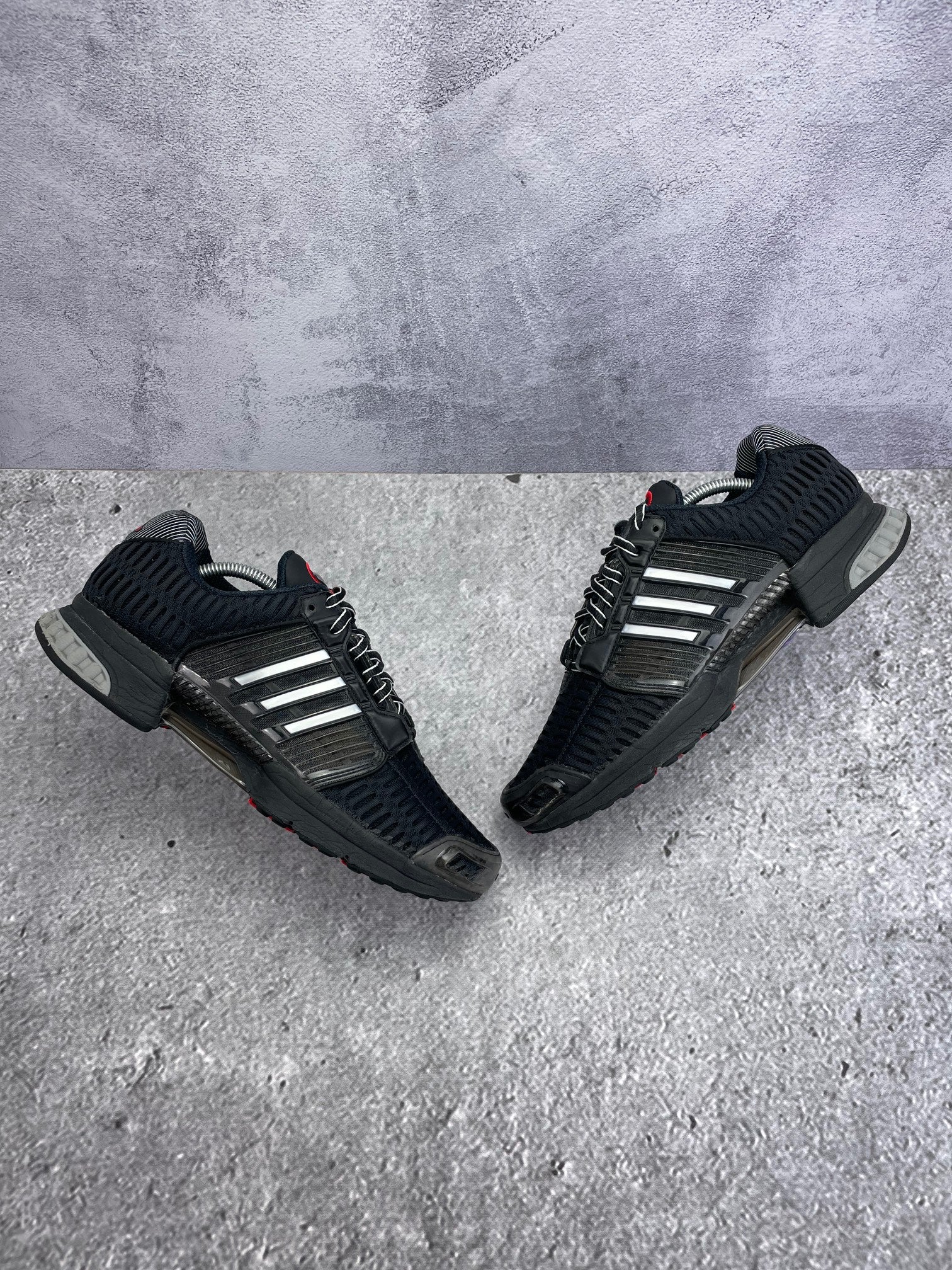 adidas Climacool 1 “Core Black / Red / Core Black” Core Black Red - buty sportowe, widok z góry na zewnętrzną stronę butów