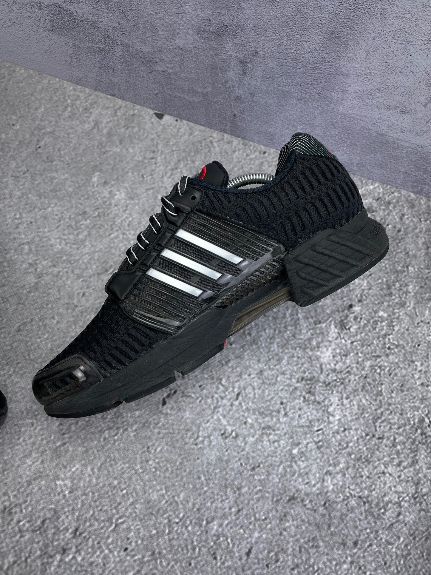 adidas Climacool 1 “Core Black / Red / Core Black” Core Black Red - buty sportowe, wewnętrzny panel prawego buta