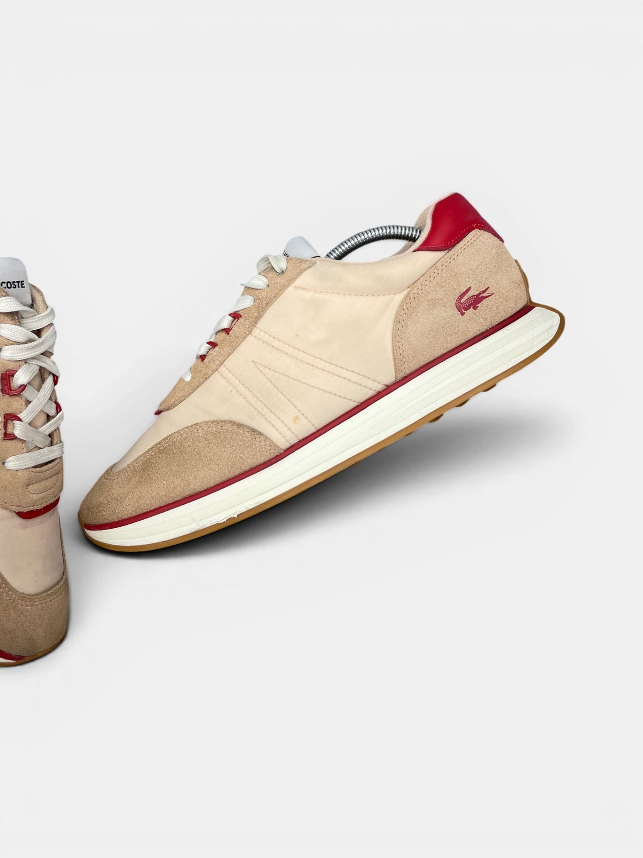 Lacoste L-Spin — buty sportowe męskie w bardzo dobrym stanie rozmiar 44.5, zewnętrzny panel lewego buta
