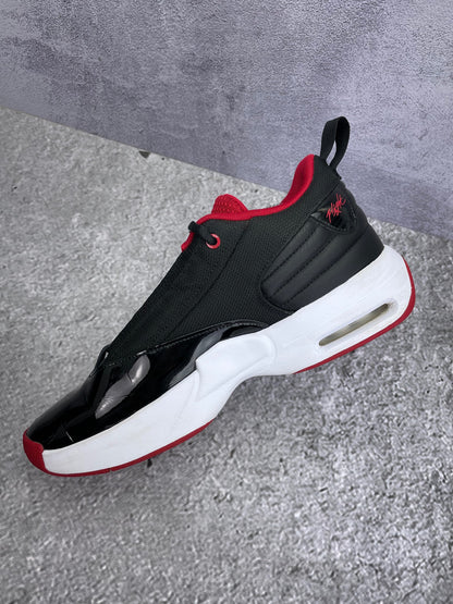 Jordan Max Aura 6 Bred - buty sportowe, wewnętrzny panel lewego buta