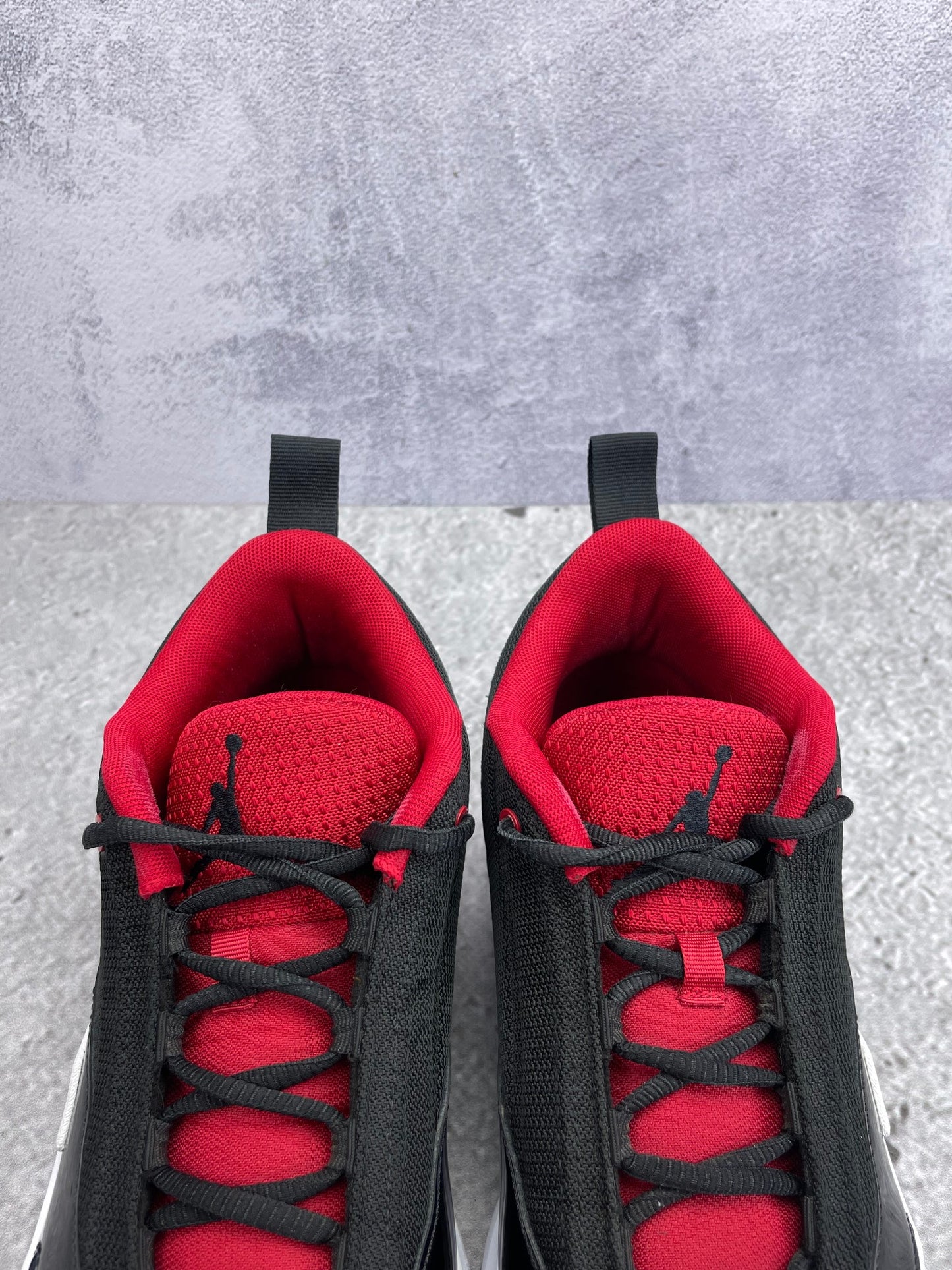 Jordan Max Aura 6 Bred - buty sportowe, zapiętki butów