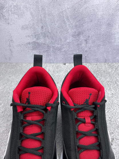 Jordan Max Aura 6 Bred - buty sportowe, zapiętki butów