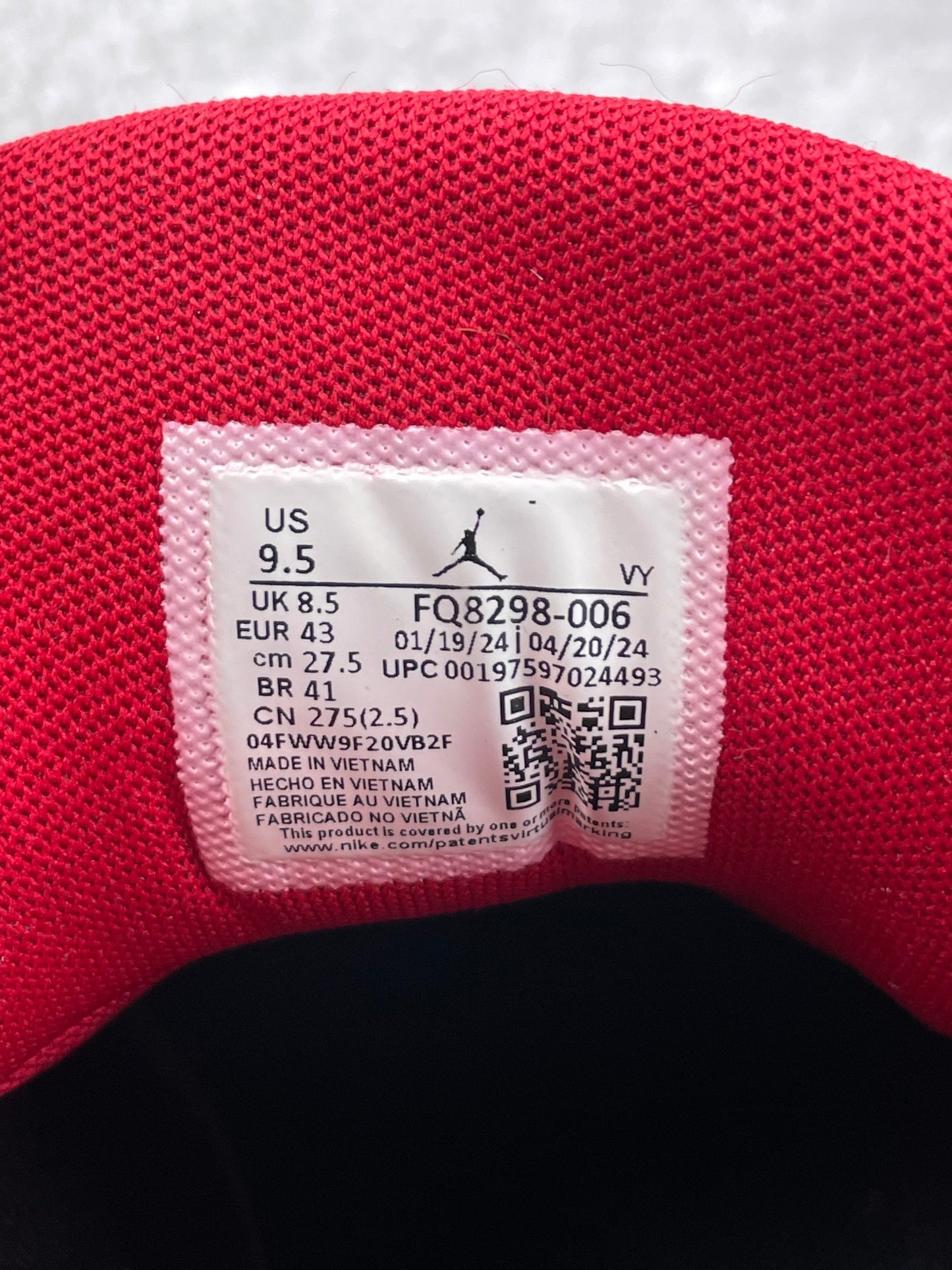 Jordan Max Aura 6 Bred - buty sportowe, metka
