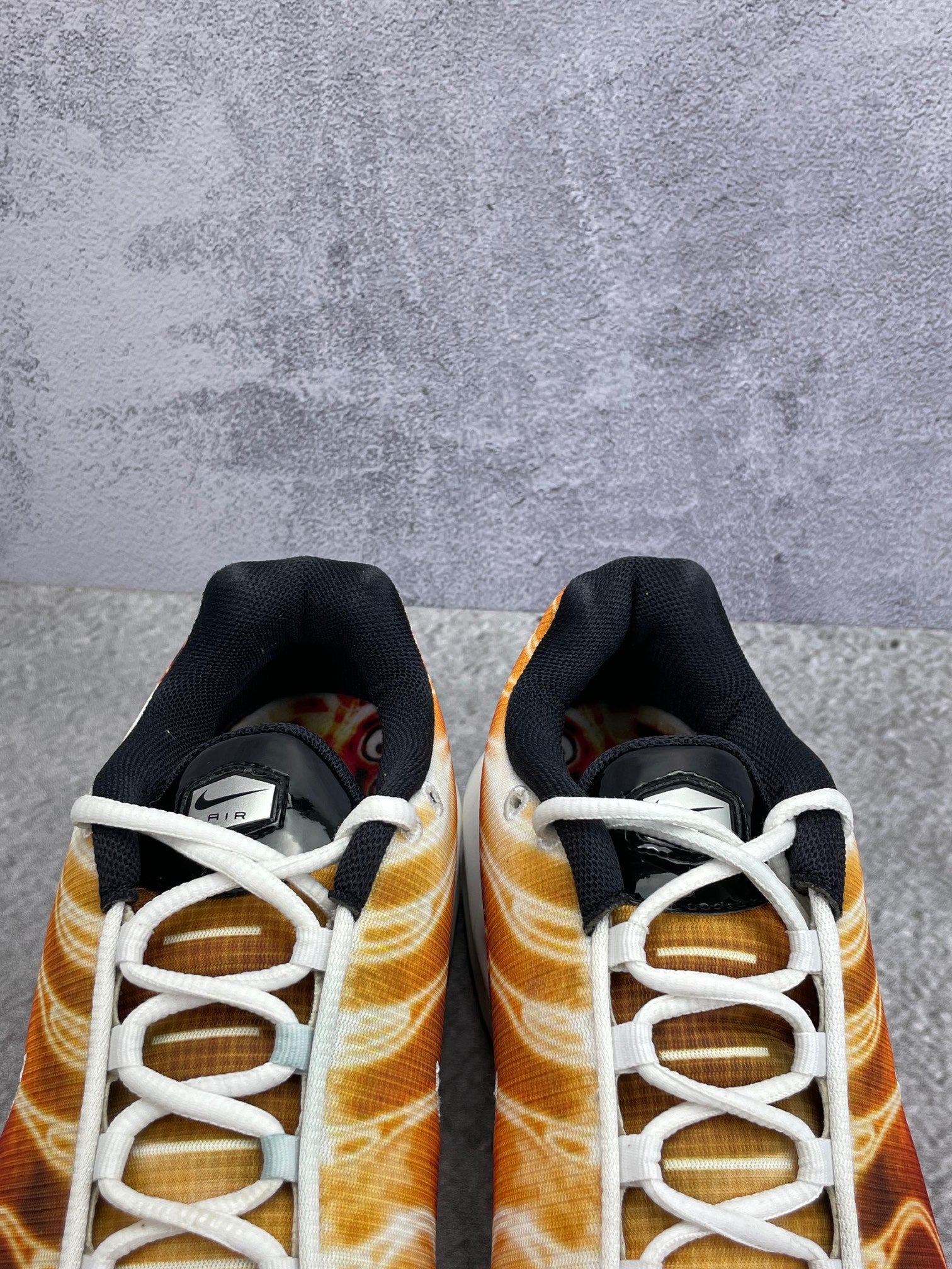 Nike Air Max Plus Light Photography - buty sportowe, zapiętki butów
