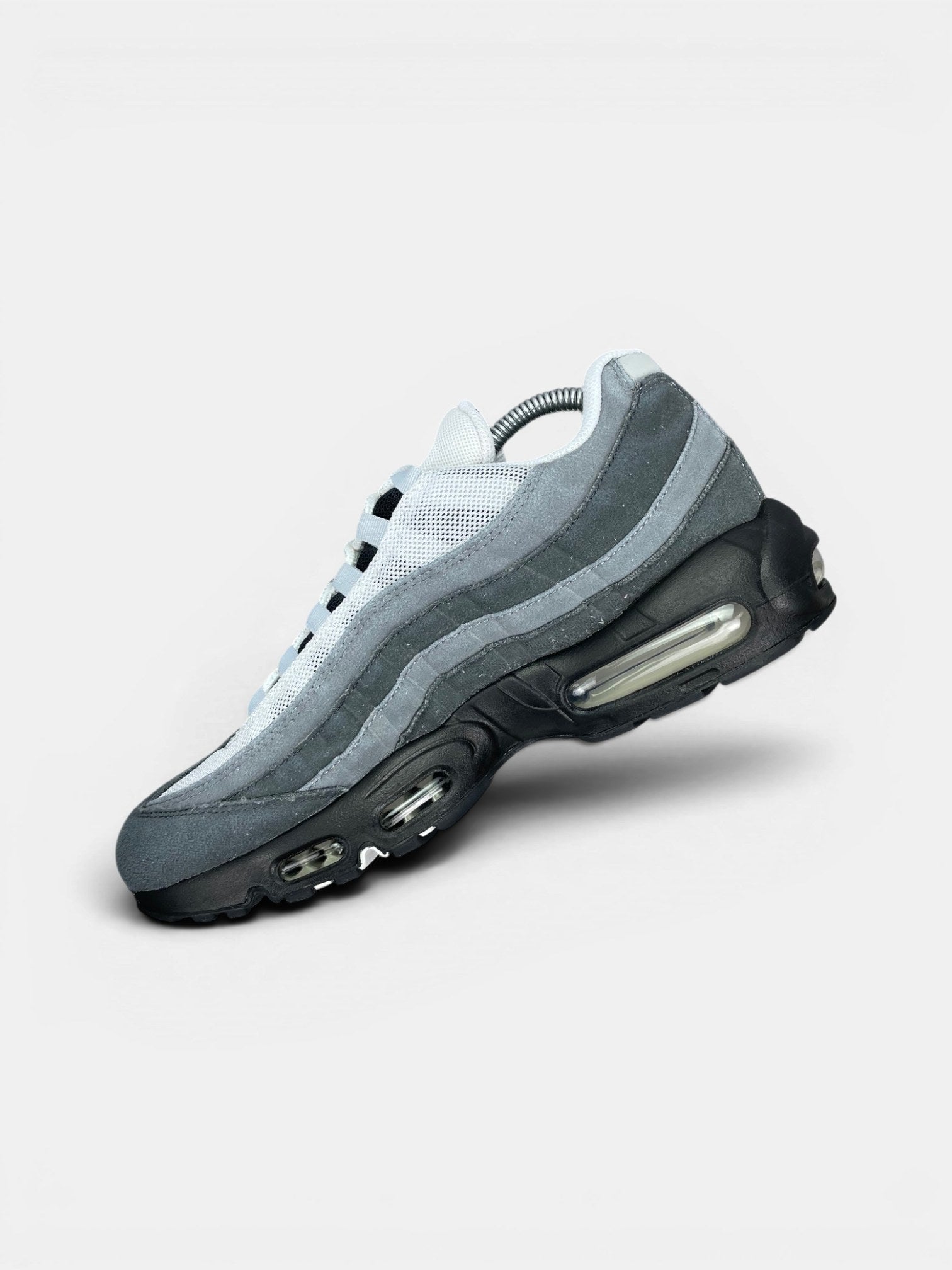 Nike Air Max 95 Jewel Grey — buty sportowe męskie w bardzo dobrym stanie rozmiar 42.5, wewnętrzny panel prawego buta
