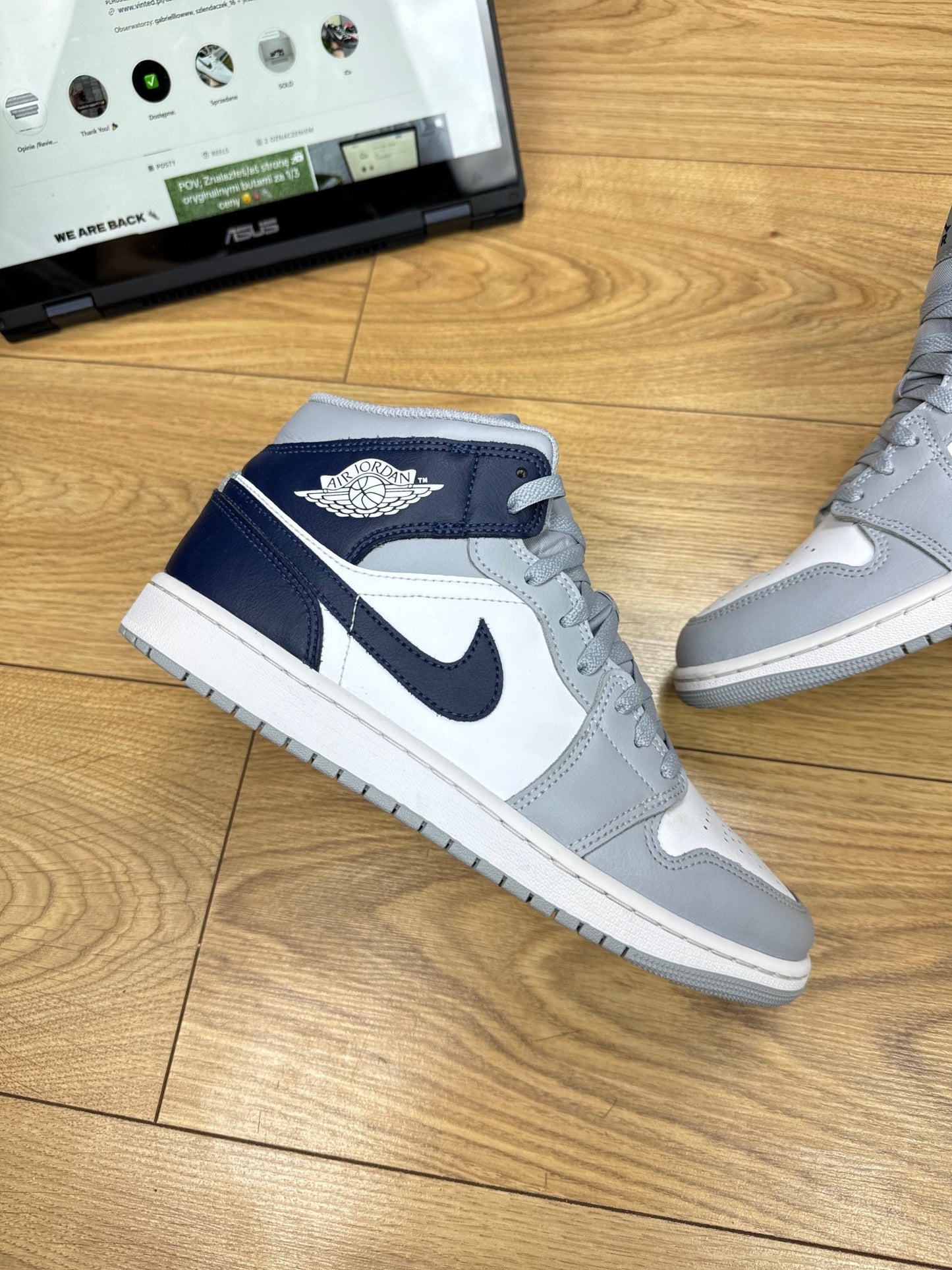 Nike Air Jordan 1 Mid (44)