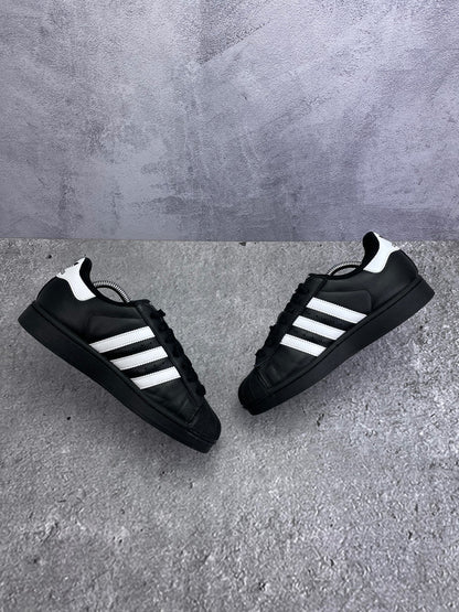 adidas Superstar II Black White - buty sportowe, zewnętrzny panel prawego buta