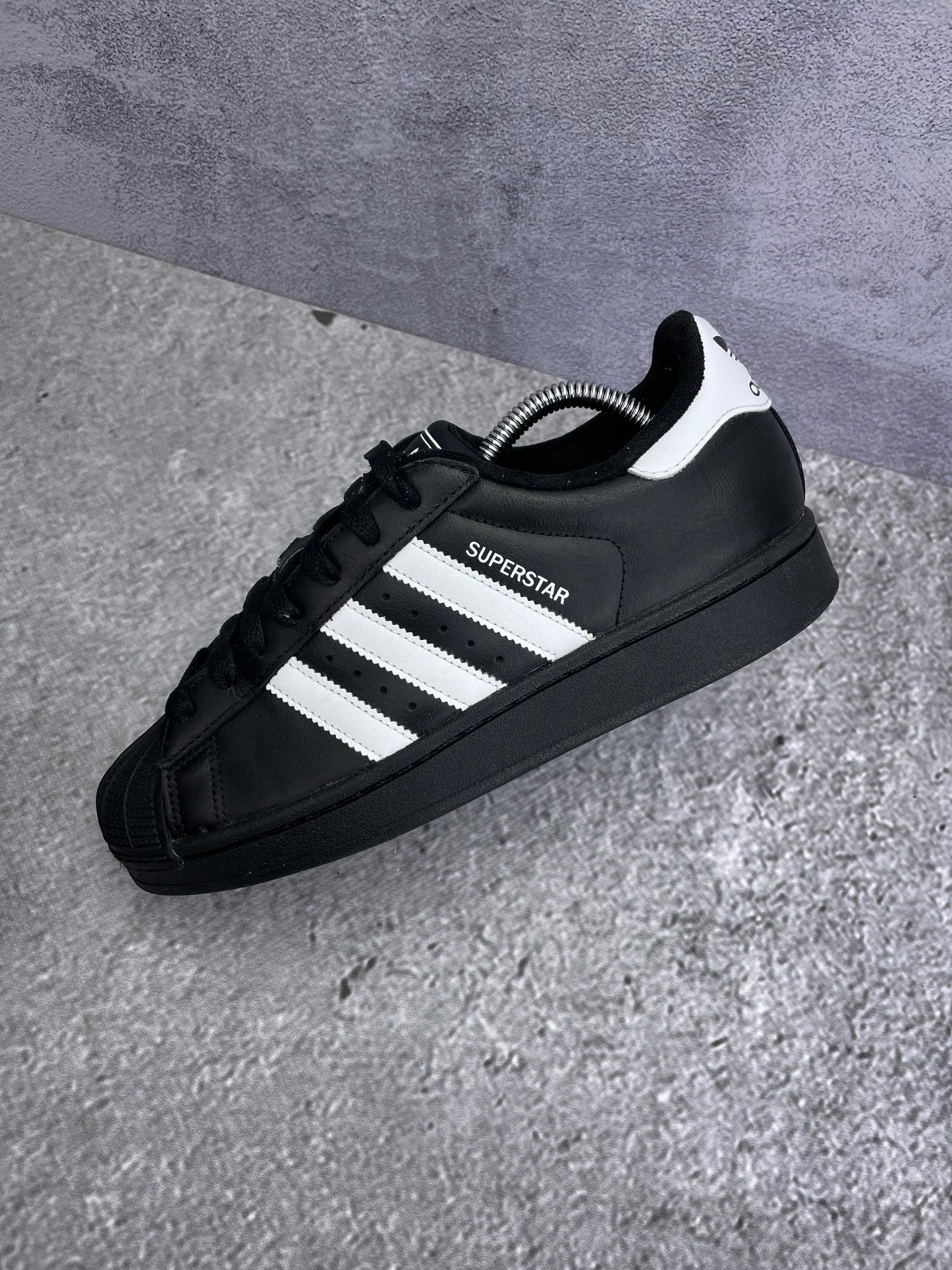adidas Superstar II Black White - buty sportowe, zewnętrzny panel lewego buta