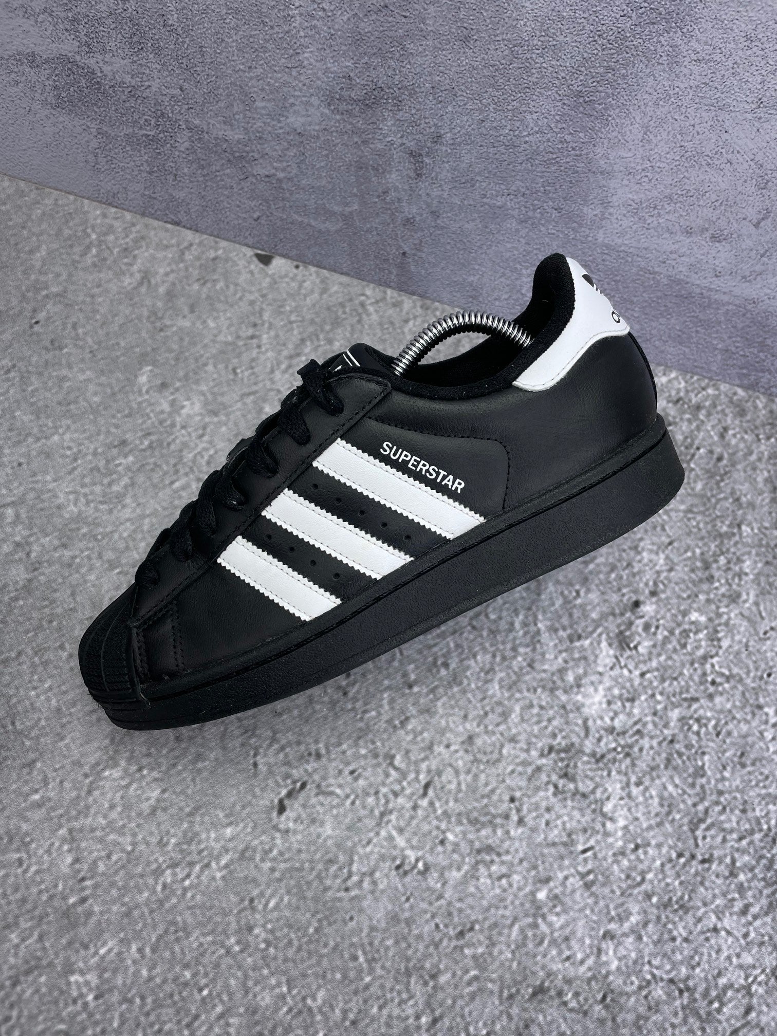 adidas Superstar II Black White - buty sportowe, zewnętrzny panel lewego buta