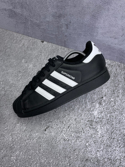 adidas Superstar II Black White - buty sportowe, zewnętrzny panel lewego buta