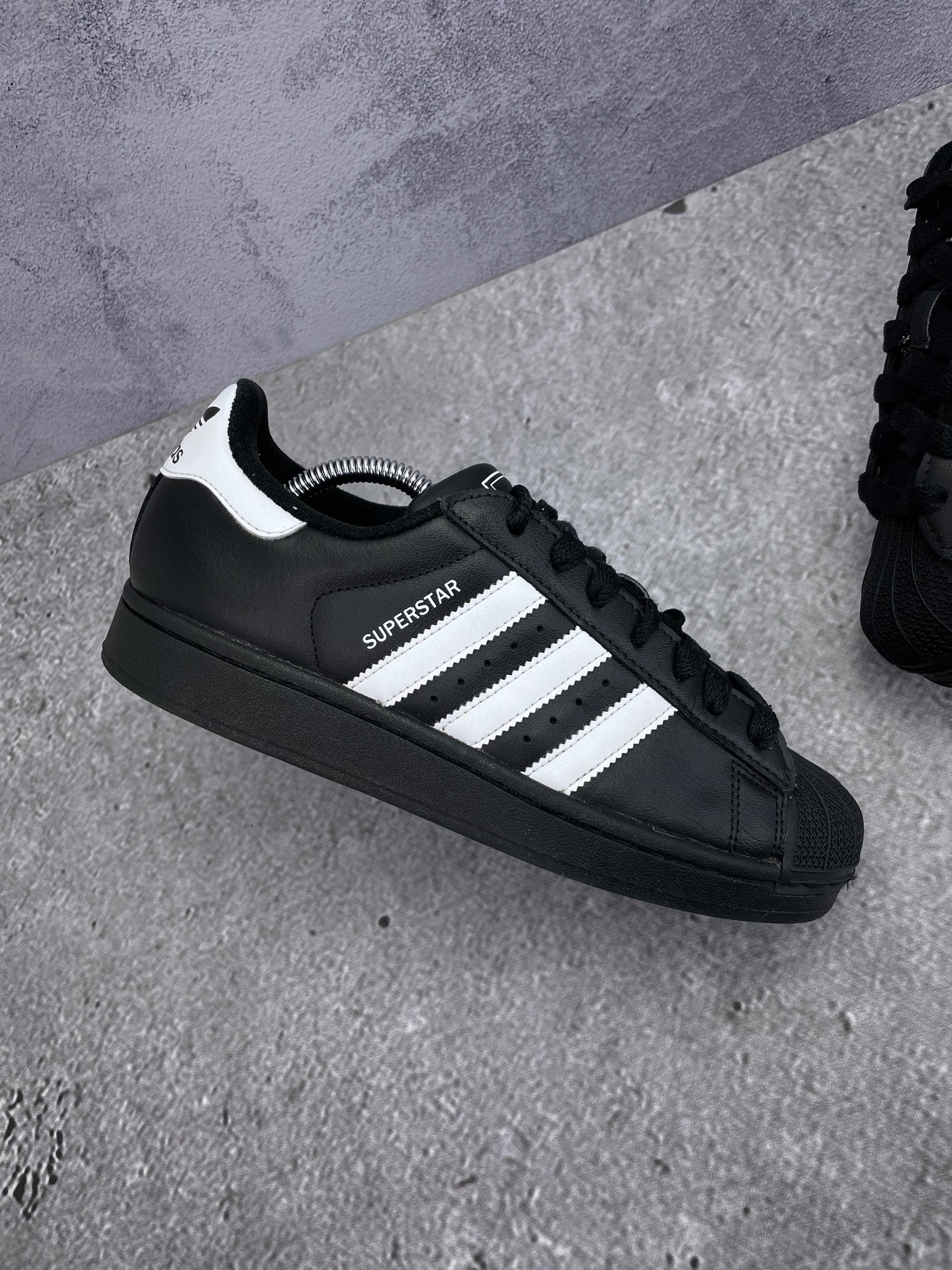 adidas Superstar II Black White - buty sportowe, widok z góry na wewnętrzną stronę butów